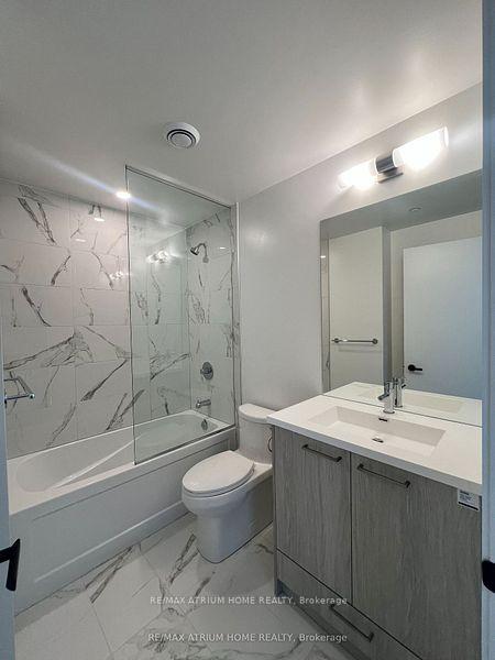 Photo 5 of Unit 1707, 28 Interchange Way, Vaughan, Vaughan Corporate Centre — HOMEH