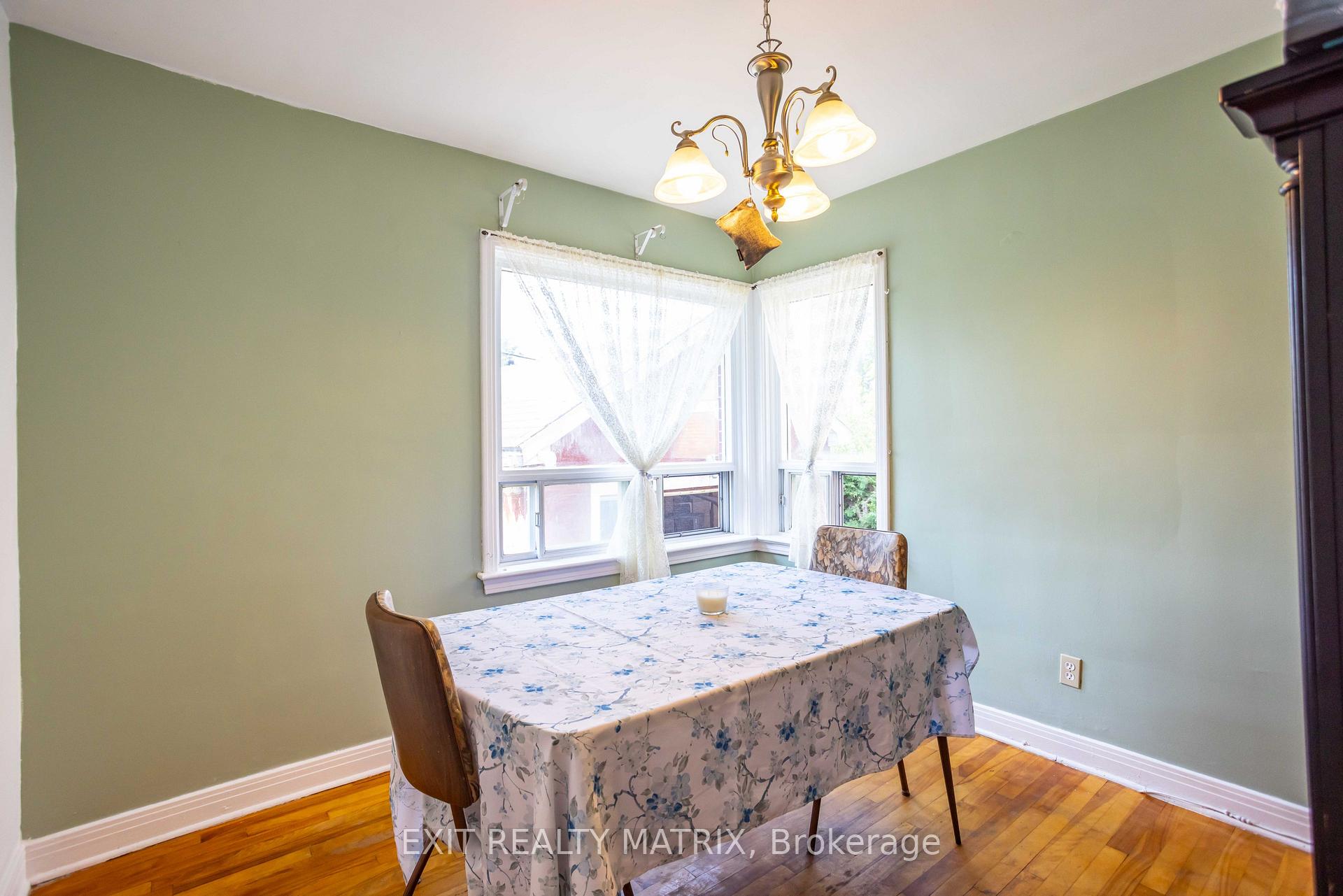 Photo 17 of 552 Dunbrack Street, Ottawa, Overbrook/Castle Heights — HOMEH