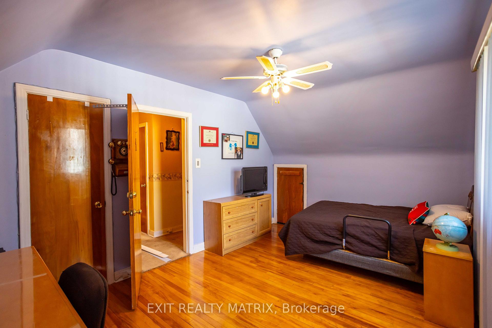 Photo 39 of 552 Dunbrack Street, Ottawa, Overbrook/Castle Heights — HOMEH