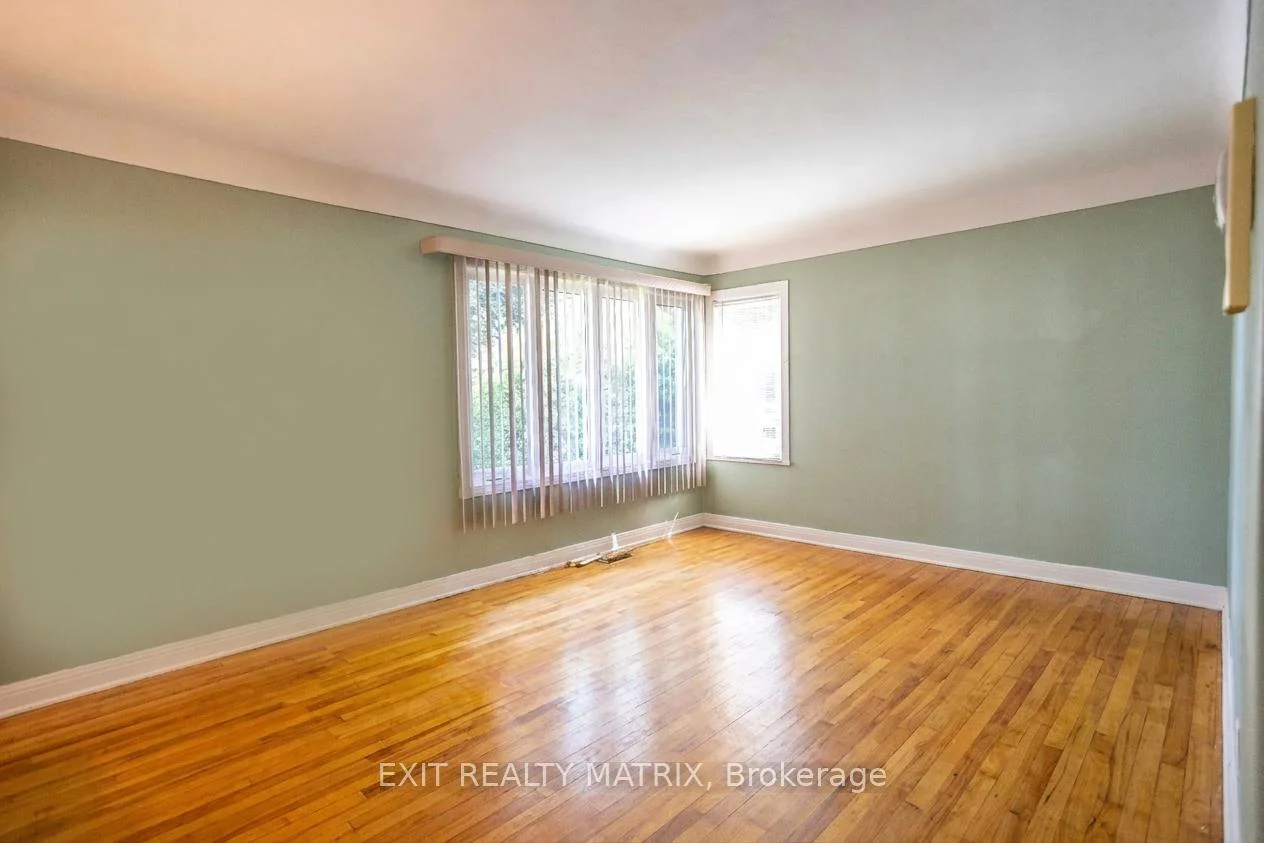 Photo 16 of 552 Dunbrack Street, Ottawa, Overbrook/Castle Heights — HOMEH