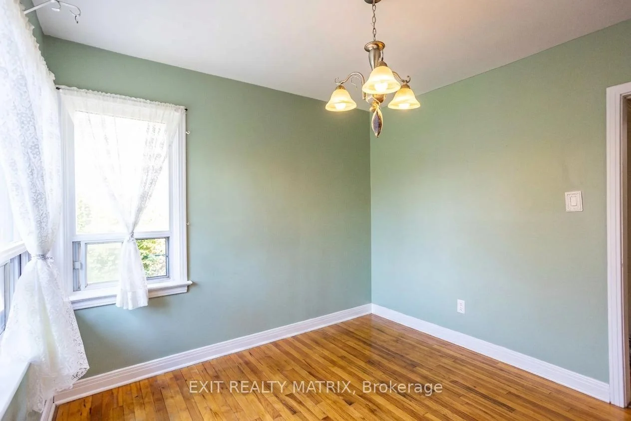 Photo 20 of 552 Dunbrack Street, Ottawa, Overbrook/Castle Heights — HOMEH
