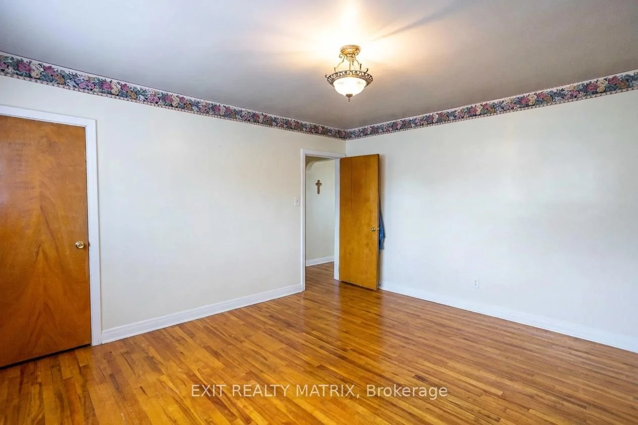 Photo 36 of 552 Dunbrack Street, Ottawa, Overbrook/Castle Heights — HOMEH