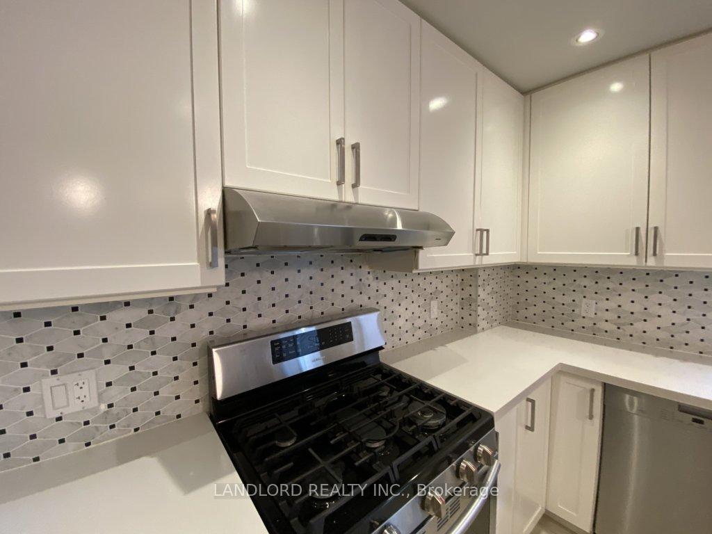 Photo 6 of 22 Lorindale Avenue, Toronto, Lawrence Park North — HOMEH