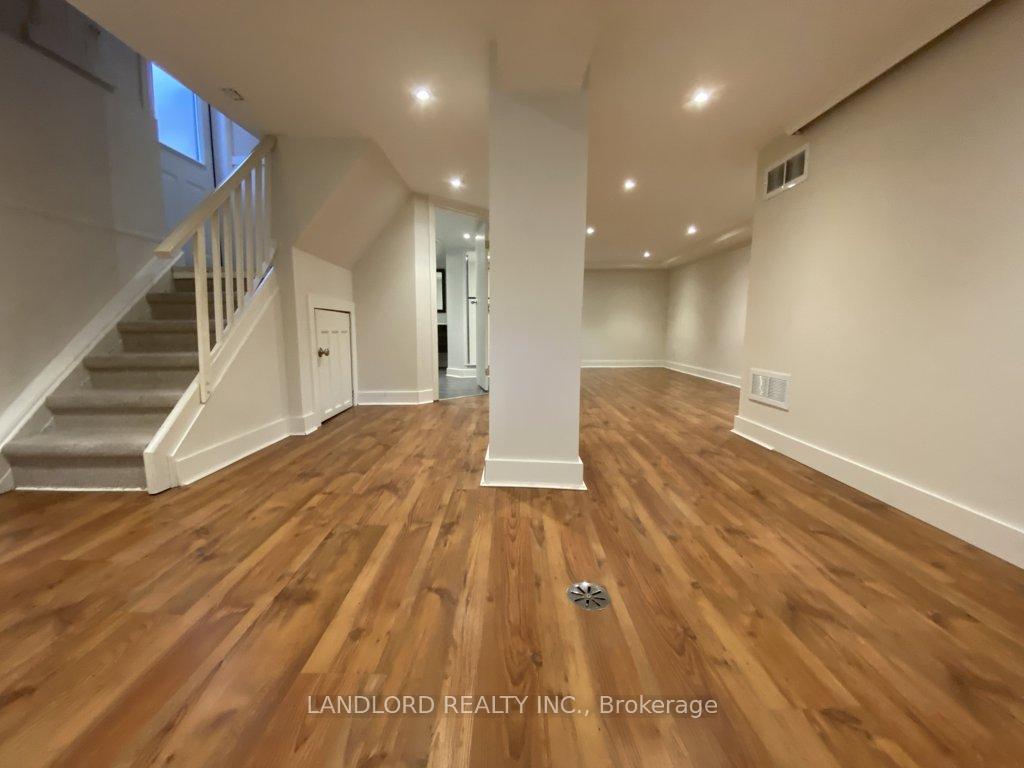 Photo 33 of 22 Lorindale Avenue, Toronto, Lawrence Park North — HOMEH