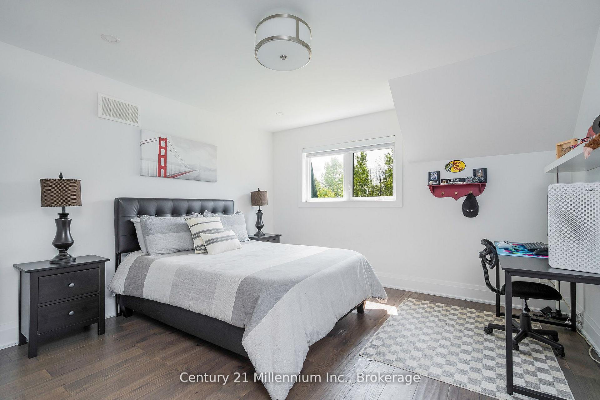 Photo 17 of 6920 Poplar Side Road, Collingwood — HOMEH