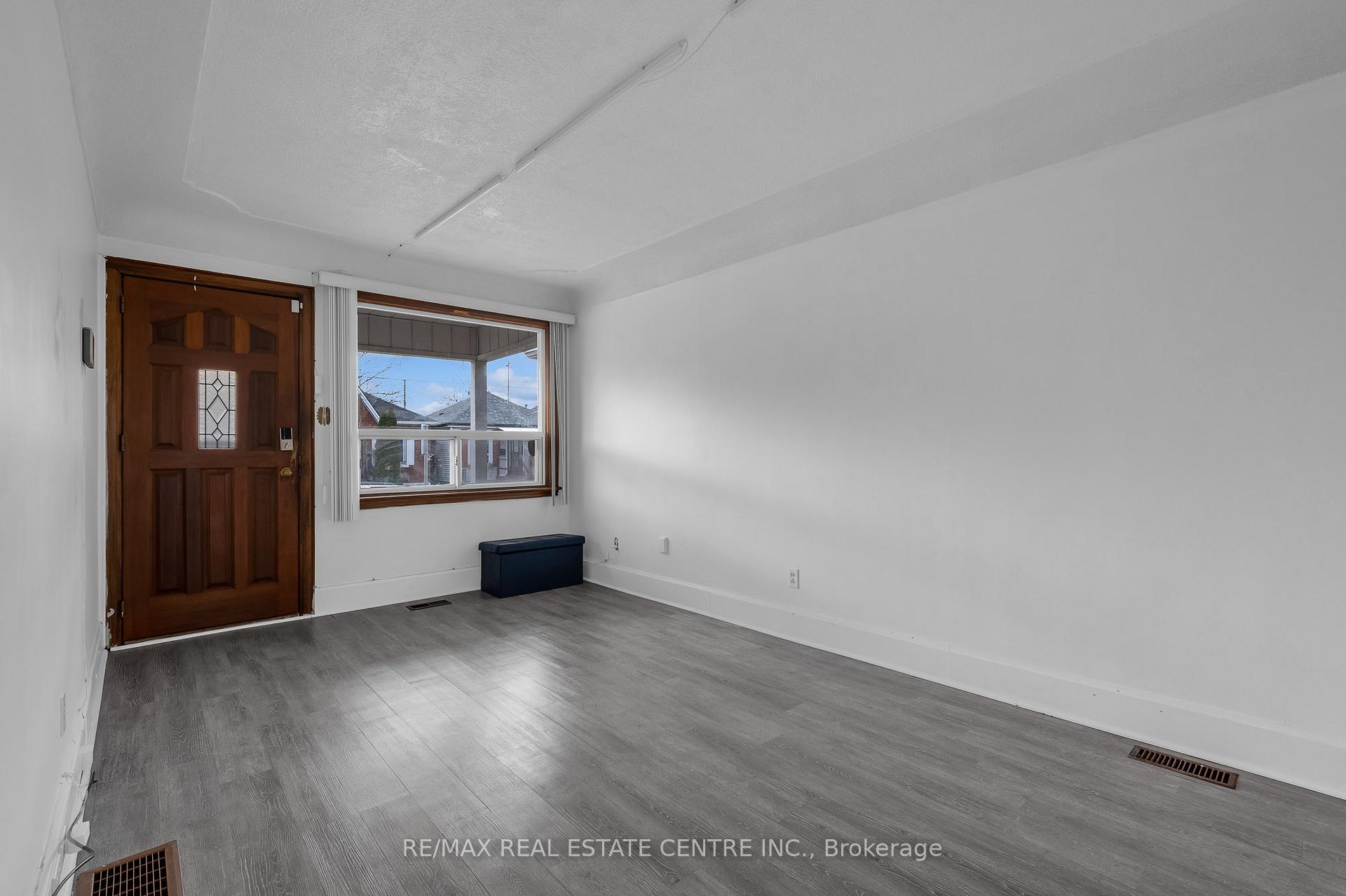Photo 4 of 29 Harrison Avenue, Hamilton, Homeside — HOMEH