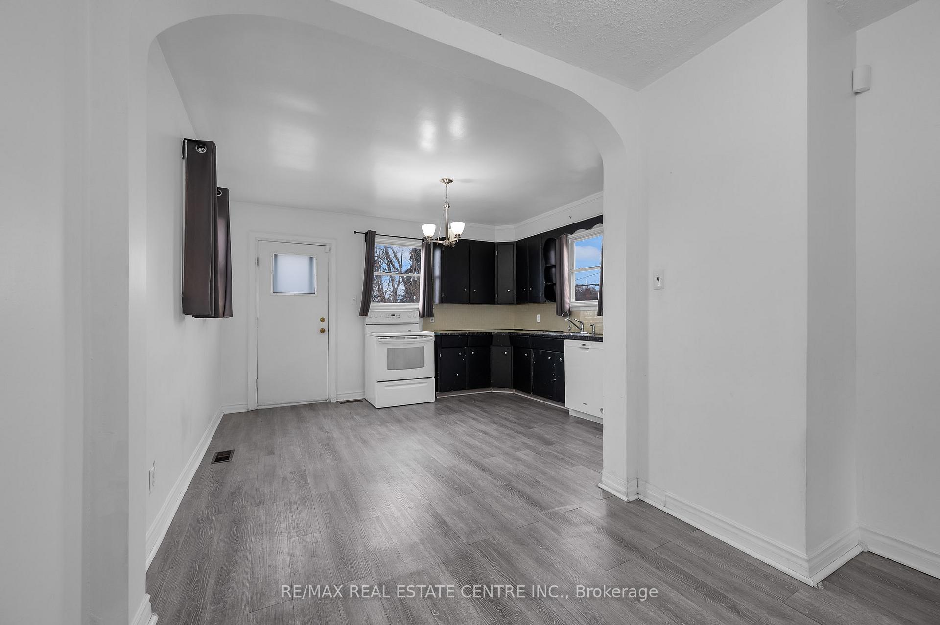 Photo 17 of 29 Harrison Avenue, Hamilton, Homeside — HOMEH