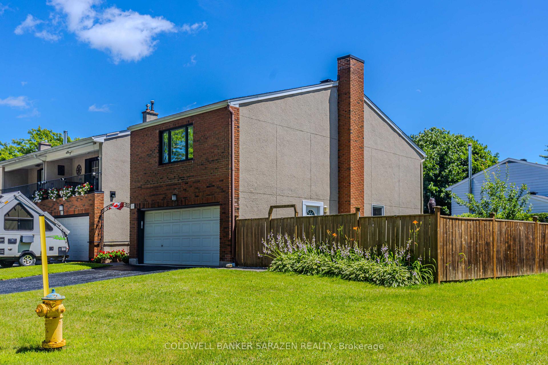 Photo 3 of 34 Hobart Crescent, Ottawa, Sheahan Estates/Trend Village — HOMEH