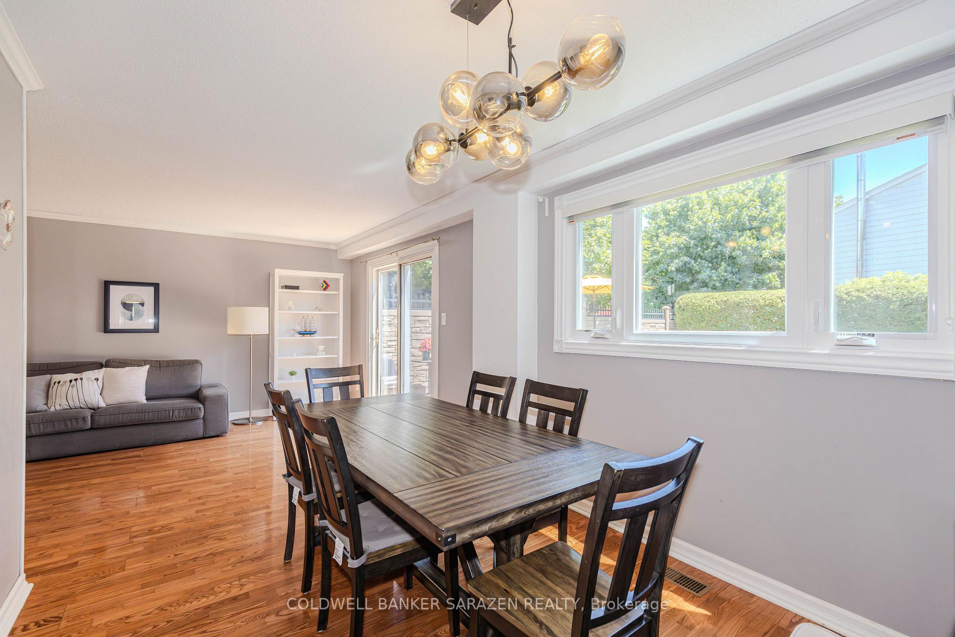 Photo 13 of 34 Hobart Crescent, Ottawa, Sheahan Estates/Trend Village — HOMEH