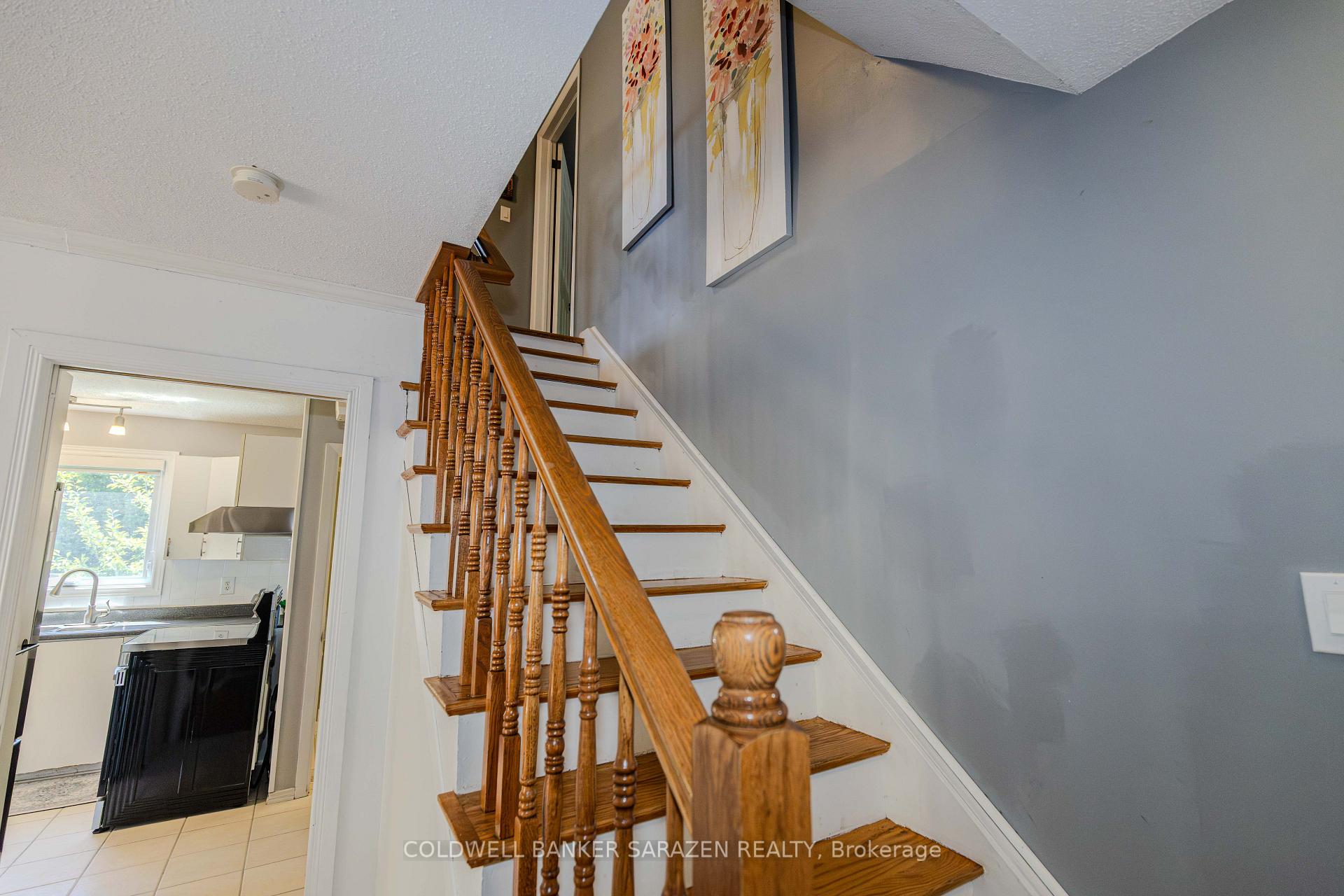 Photo 20 of 34 Hobart Crescent, Ottawa, Sheahan Estates/Trend Village — HOMEH