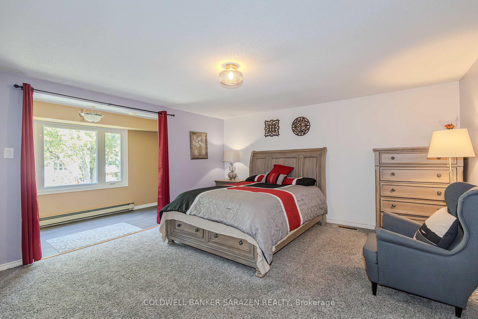 Photo 22 of 34 Hobart Crescent, Ottawa, Sheahan Estates/Trend Village — HOMEH