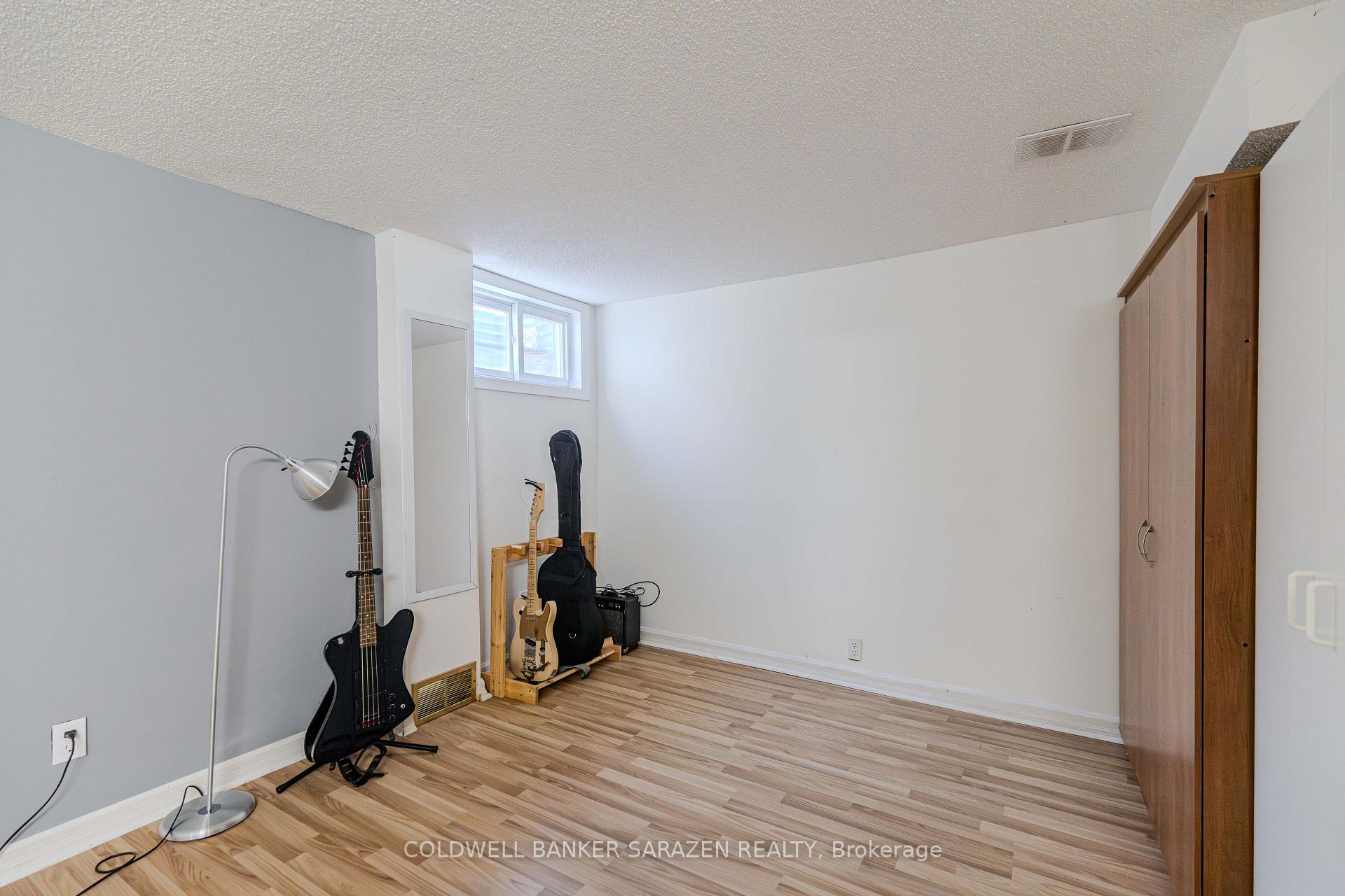 Photo 38 of 34 Hobart Crescent, Ottawa, Sheahan Estates/Trend Village — HOMEH