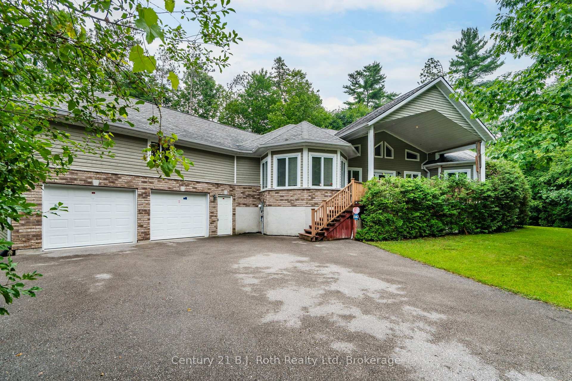 Photo of 11 Rue Karola Road
