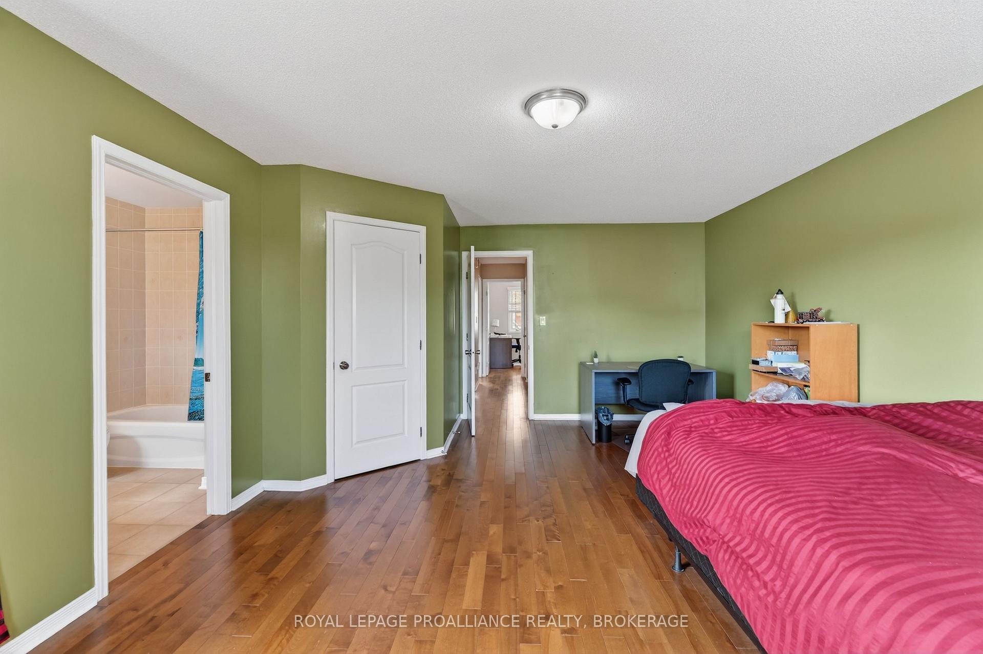 Photo 17 of 435 Maureen Street, Kingston, Kingston East (Incl Barret Crt) — HOMEH