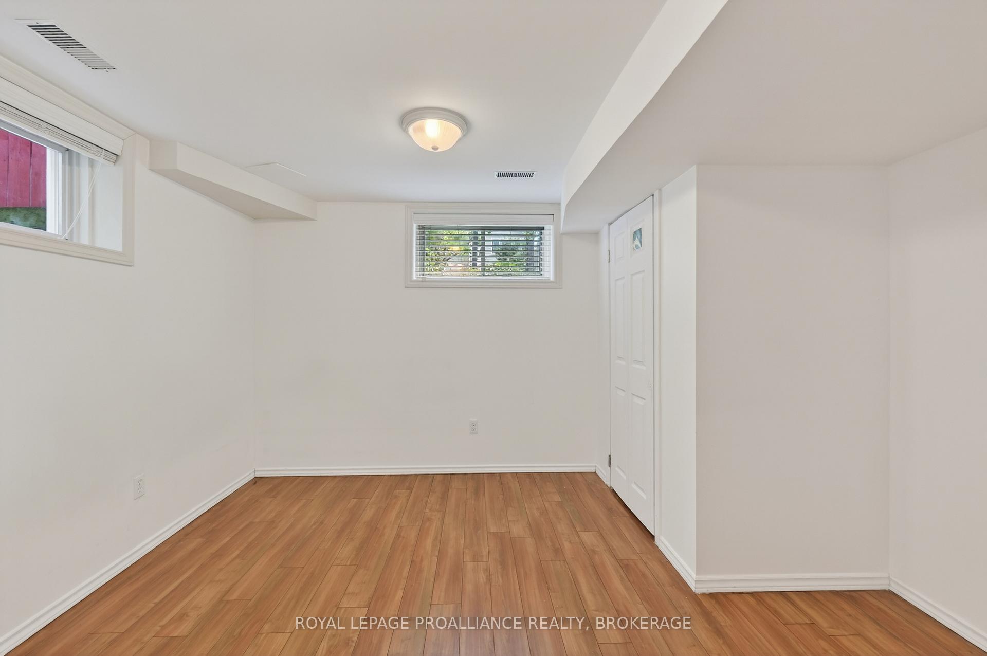 Photo 27 of 435 Maureen Street, Kingston, Kingston East (Incl Barret Crt) — HOMEH