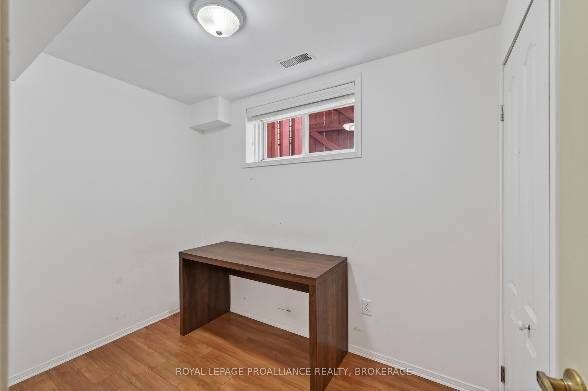 Photo 29 of 435 Maureen Street, Kingston, Kingston East (Incl Barret Crt) — HOMEH