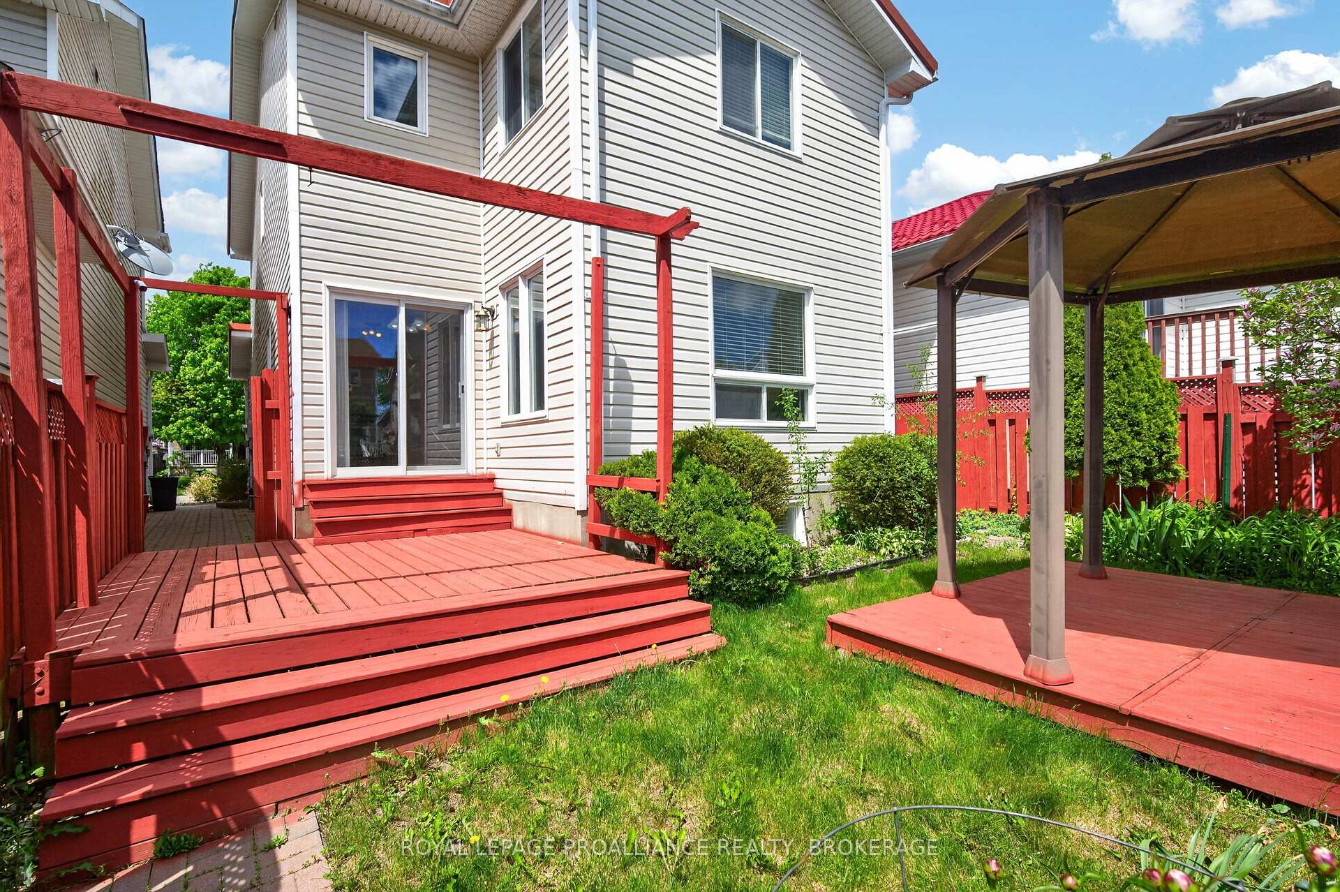 Photo 33 of 435 Maureen Street, Kingston, Kingston East (Incl Barret Crt) — HOMEH