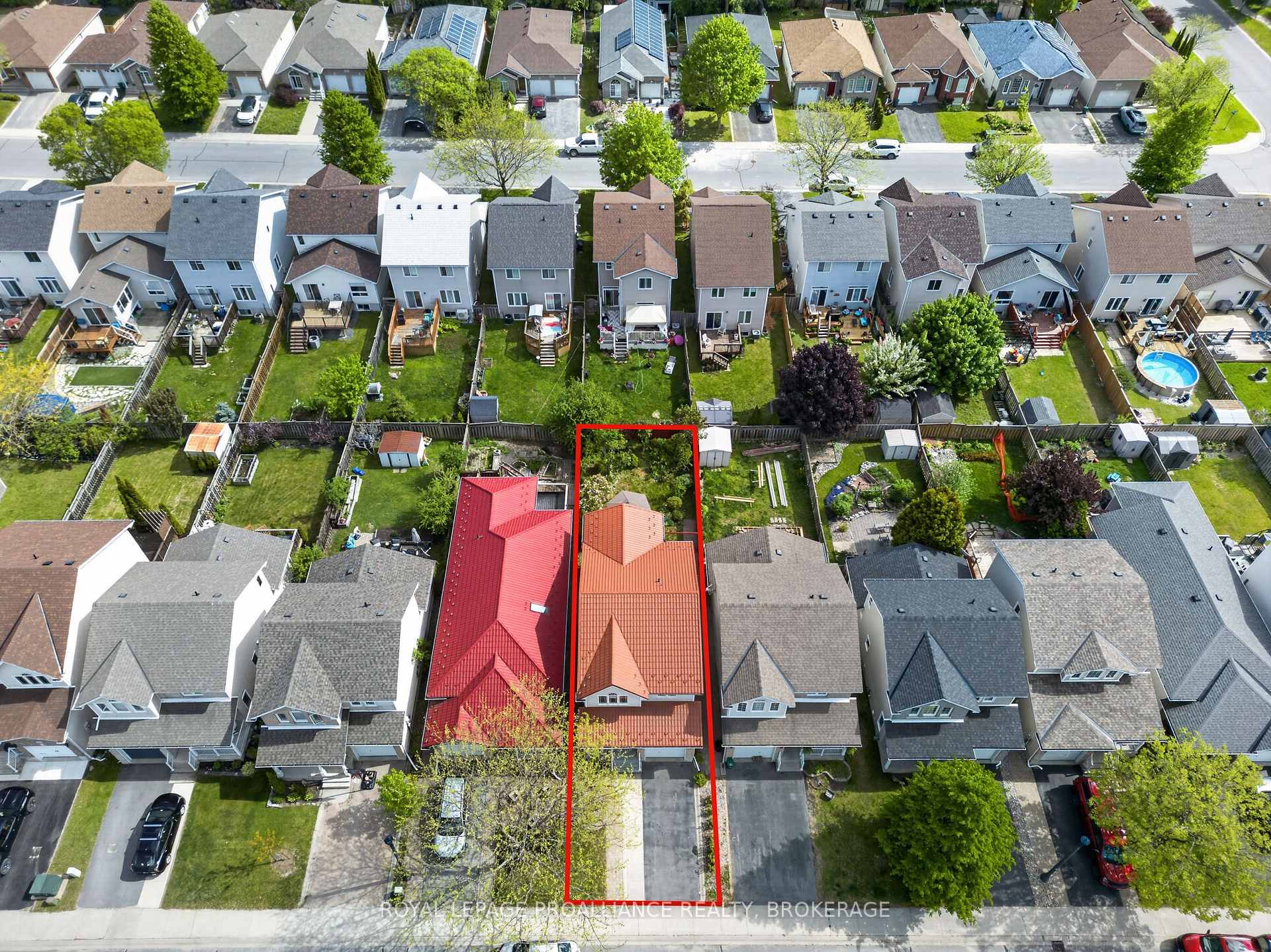 Photo 39 of 435 Maureen Street, Kingston, Kingston East (Incl Barret Crt) — HOMEH