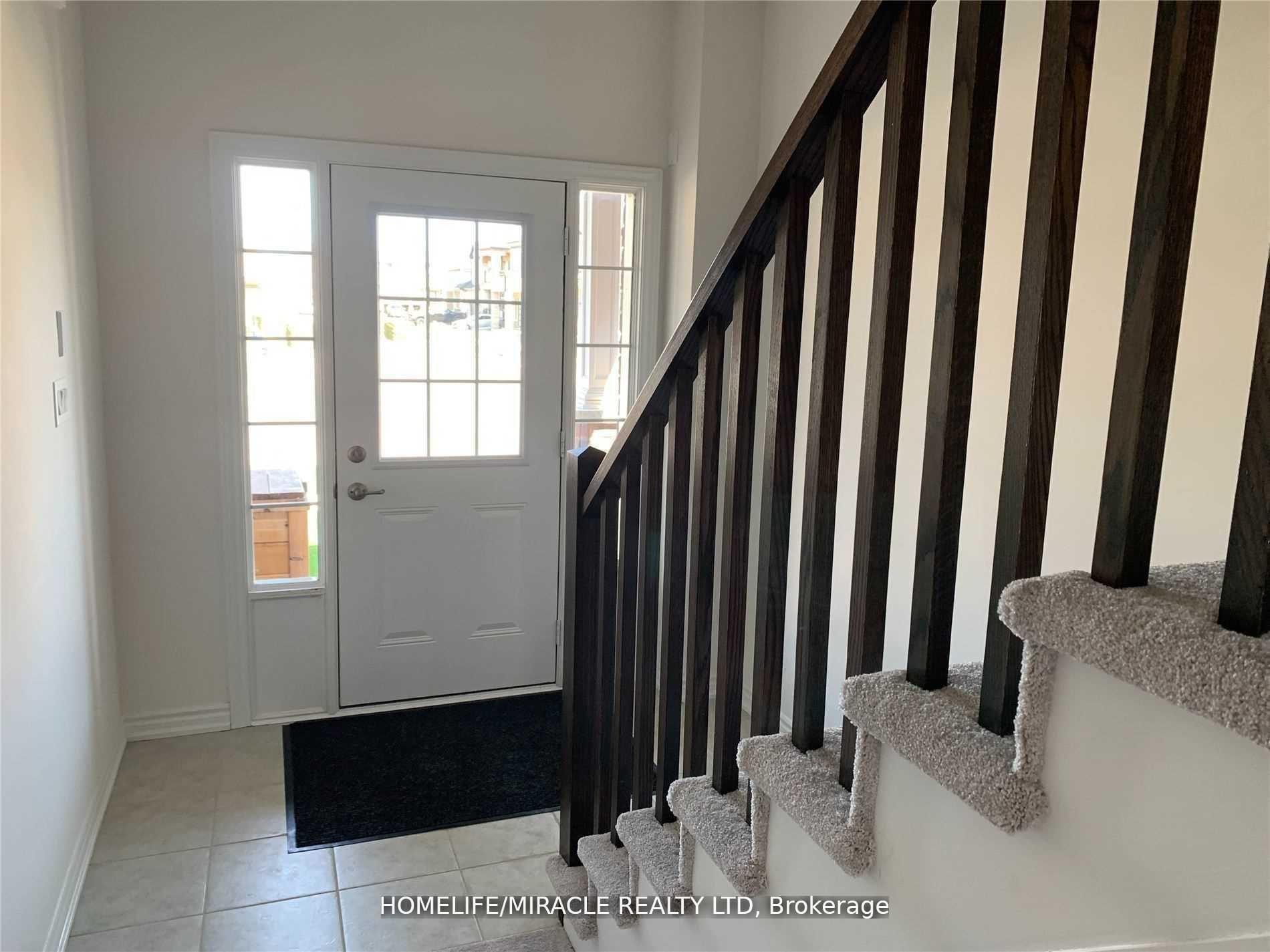 Photo 2 of 82 Scenic Ridge Gate, Brant, Paris — HOMEH