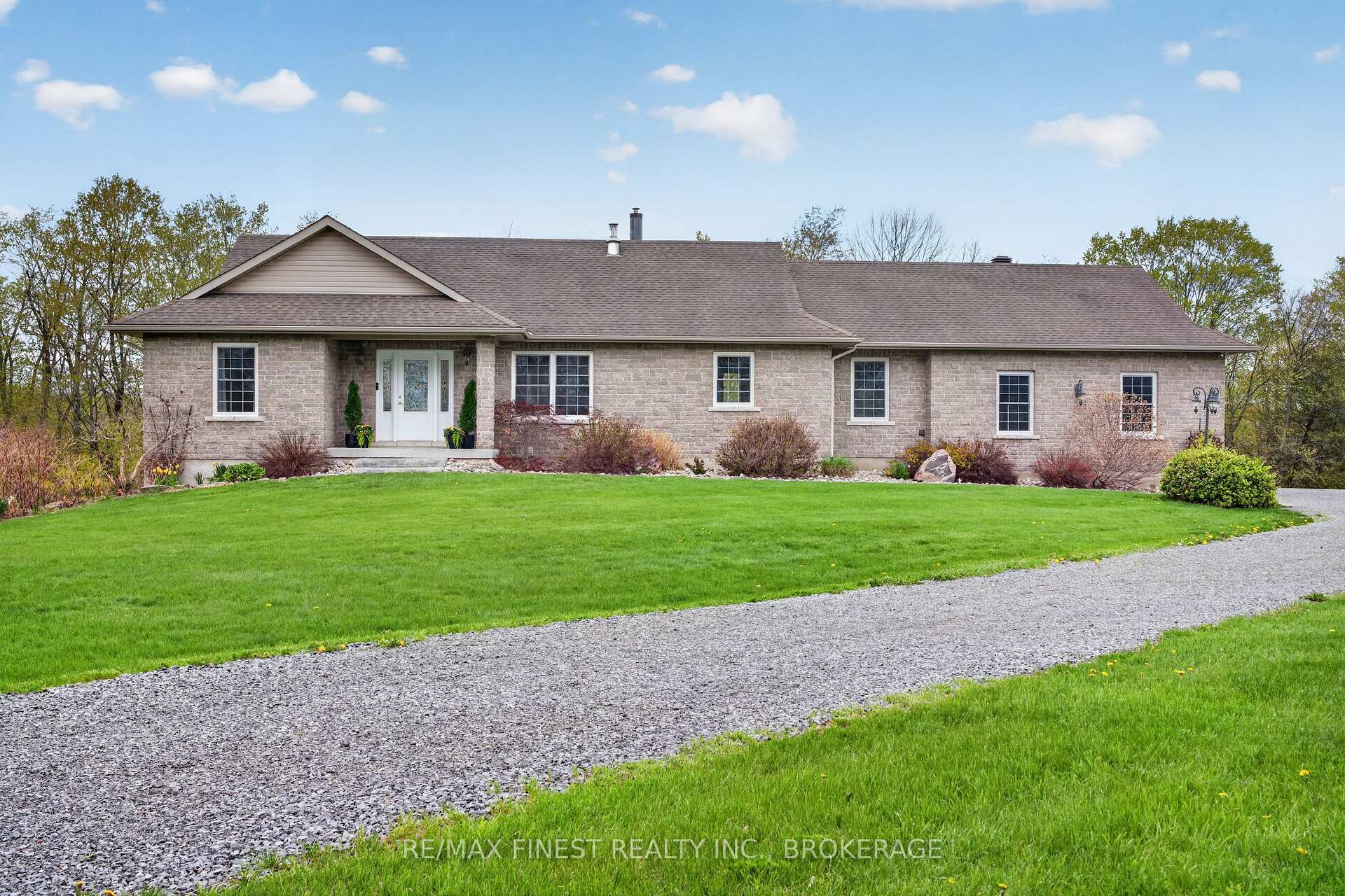 Photo 1 of 2548 Sands Road, Frontenac, Frontenac South — HOMEH
