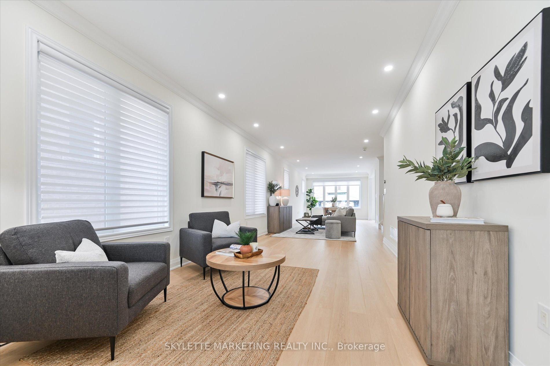 Photo 7 of 38 Russell Parker Crescent, Aurora, Rural Aurora — HOMEH