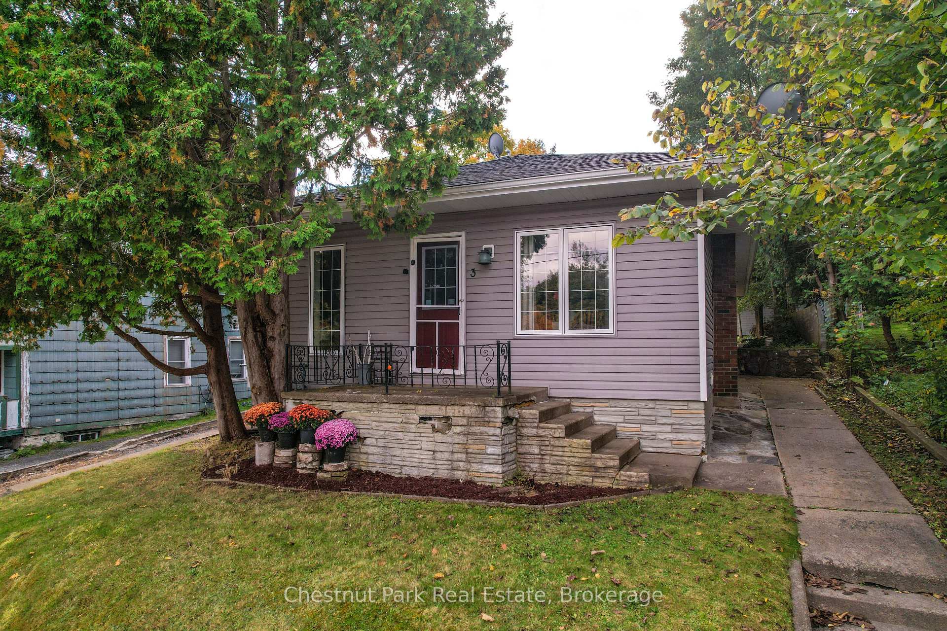 Photo of 3 Cora Street E
