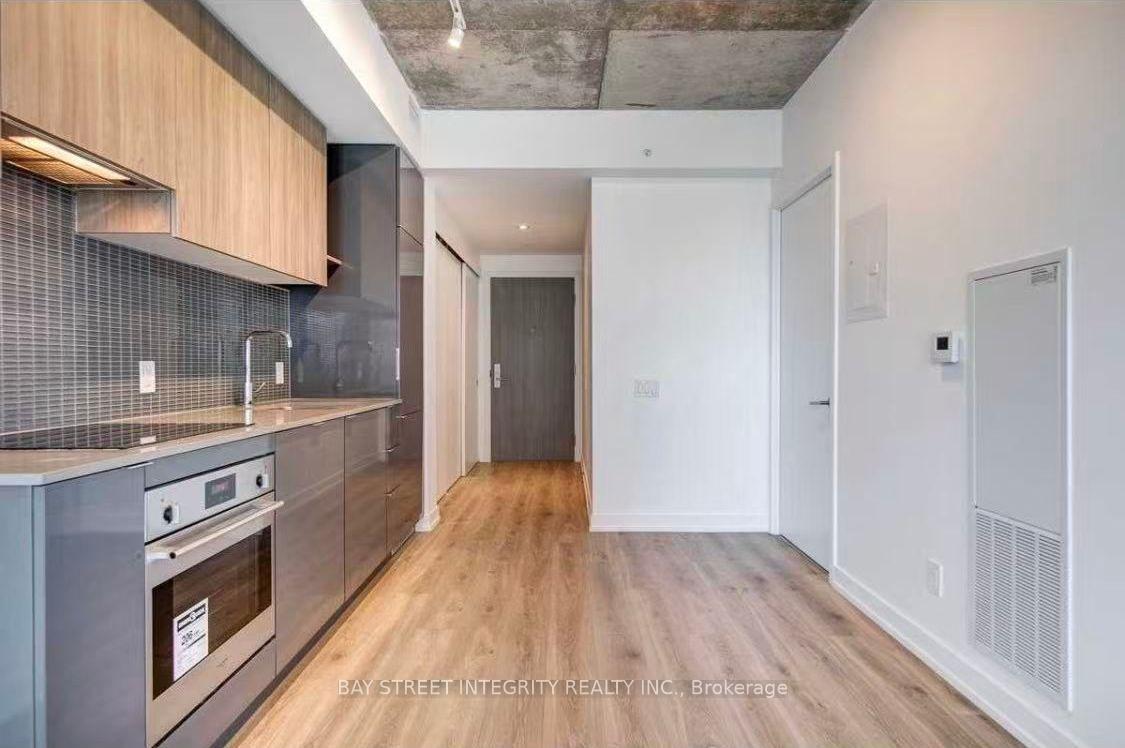 Photo 2 of Unit 1609, 161 Roehampton Avenue, Toronto, Mount Pleasant West — HOMEH