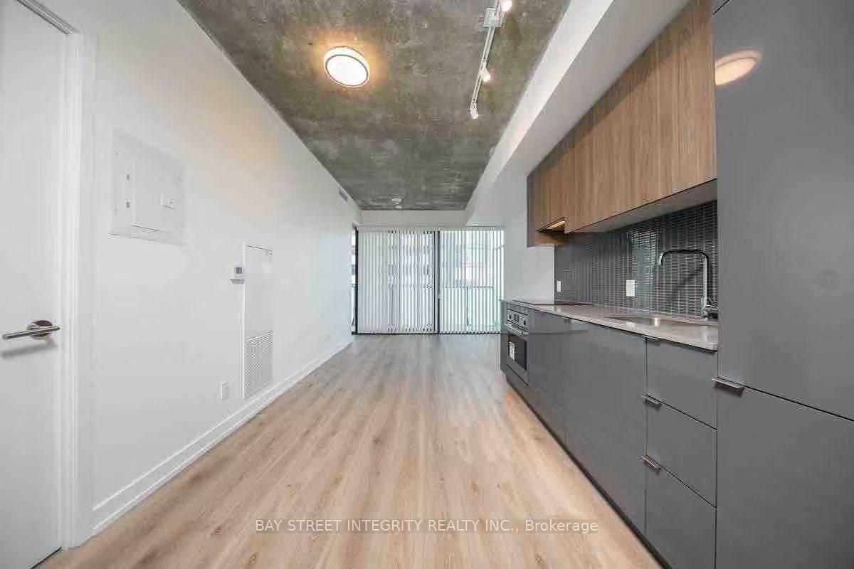 Photo 5 of Unit 1609, 161 Roehampton Avenue, Toronto, Mount Pleasant West — HOMEH