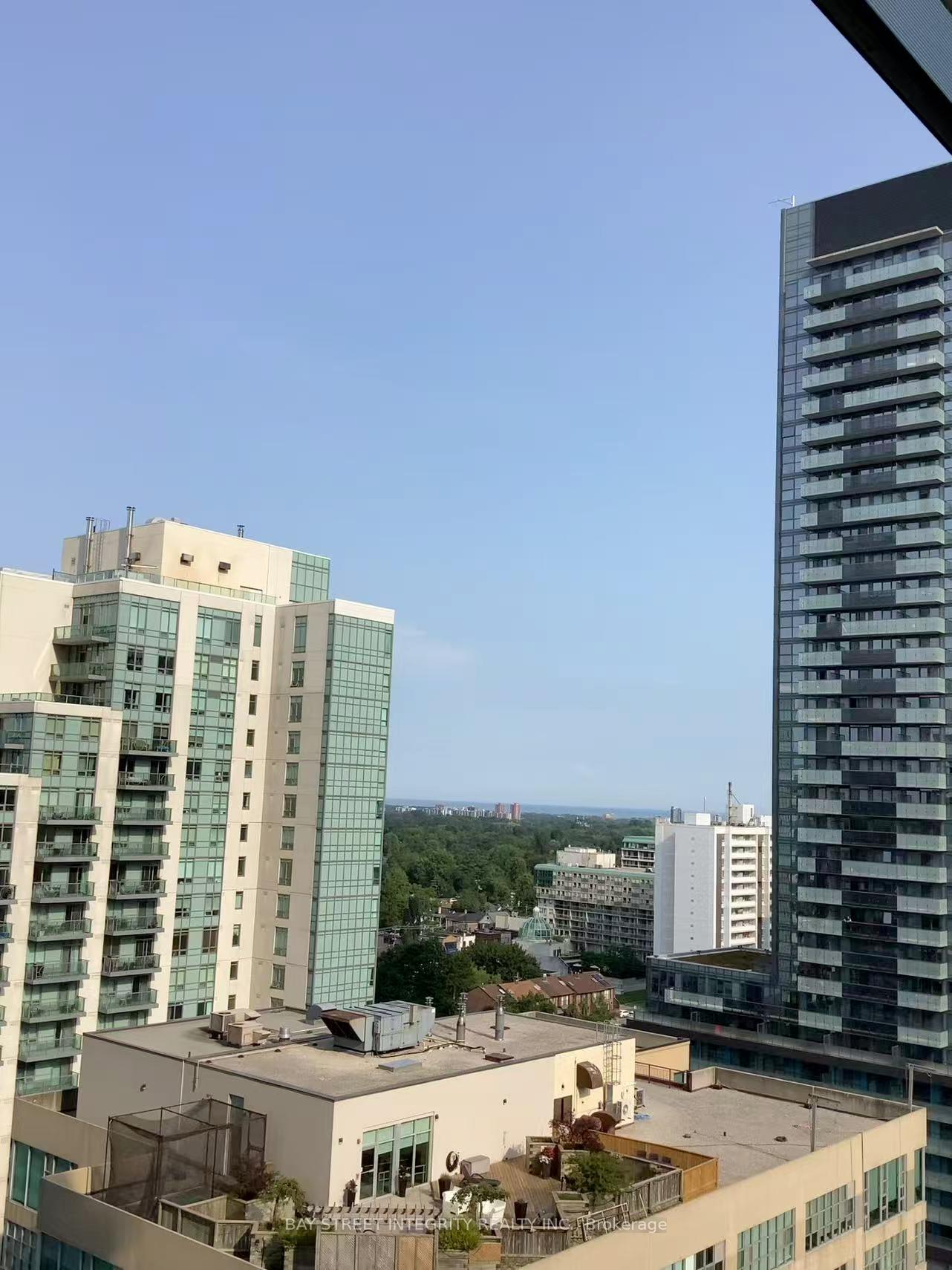Photo 7 of Unit 1609, 161 Roehampton Avenue, Toronto, Mount Pleasant West — HOMEH