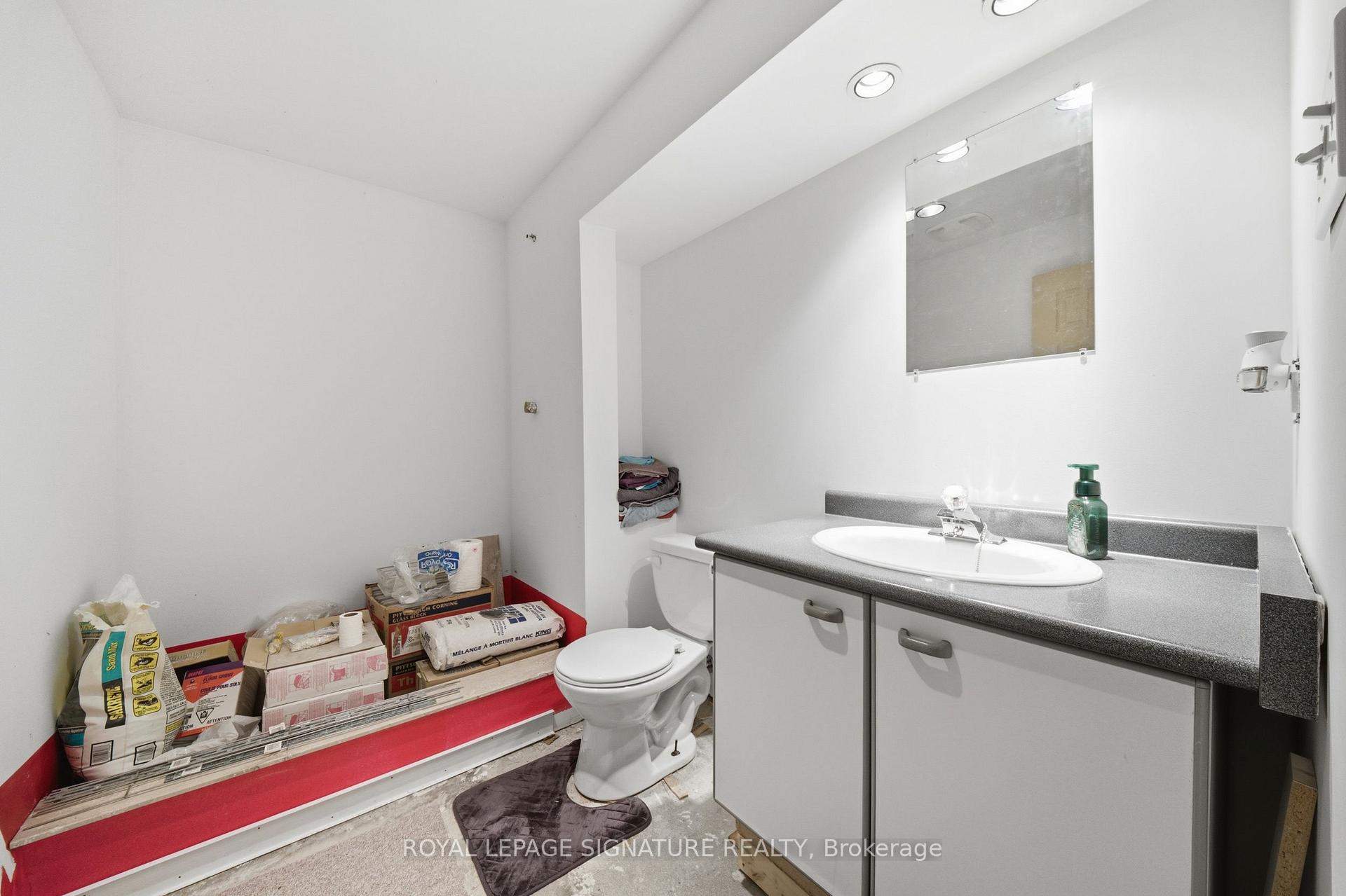Photo 34 of 79 Twin Willow Crescent E, Brampton, Snelgrove — HOMEH
