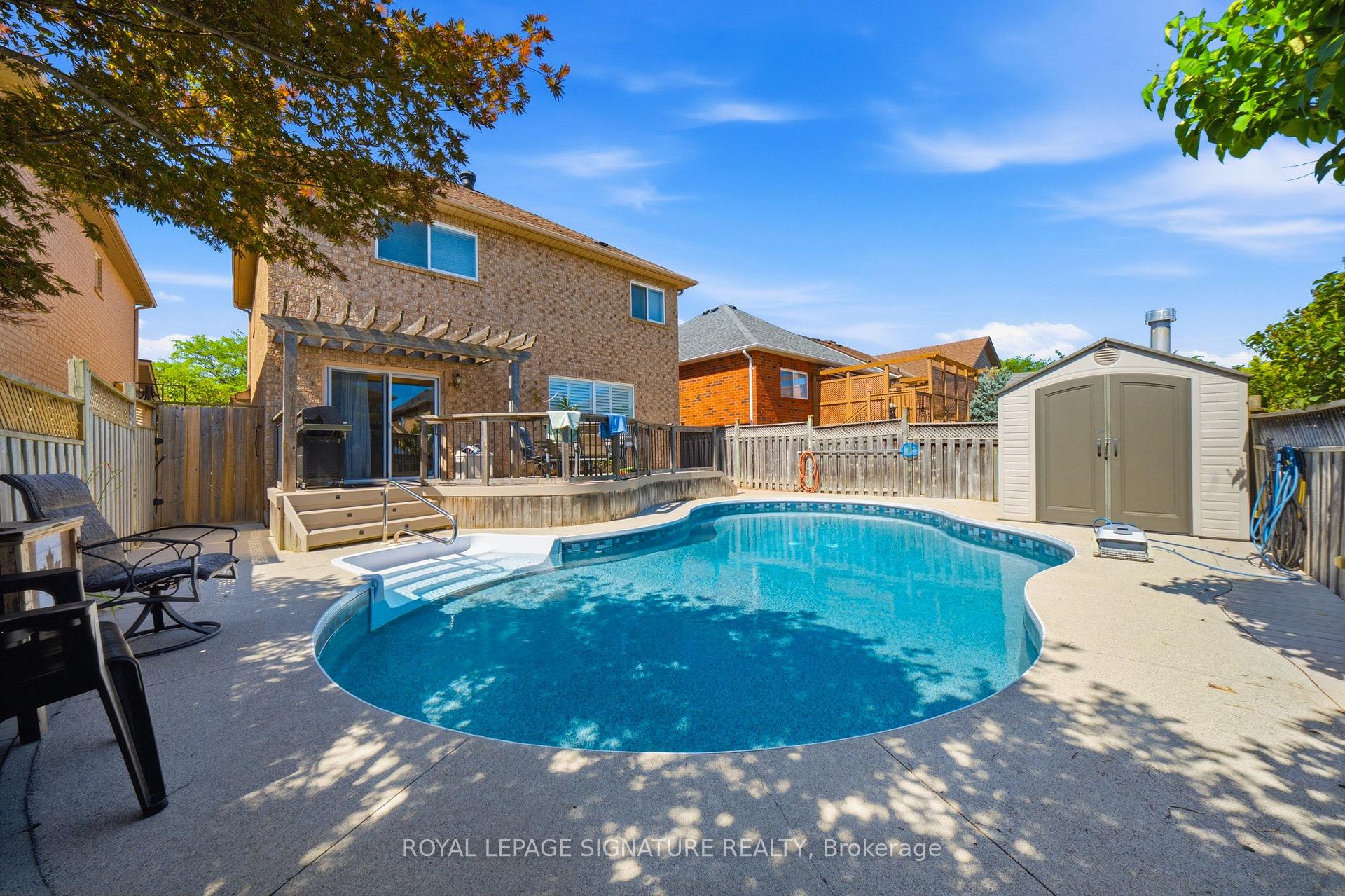 Photo 35 of 79 Twin Willow Crescent E, Brampton, Snelgrove — HOMEH