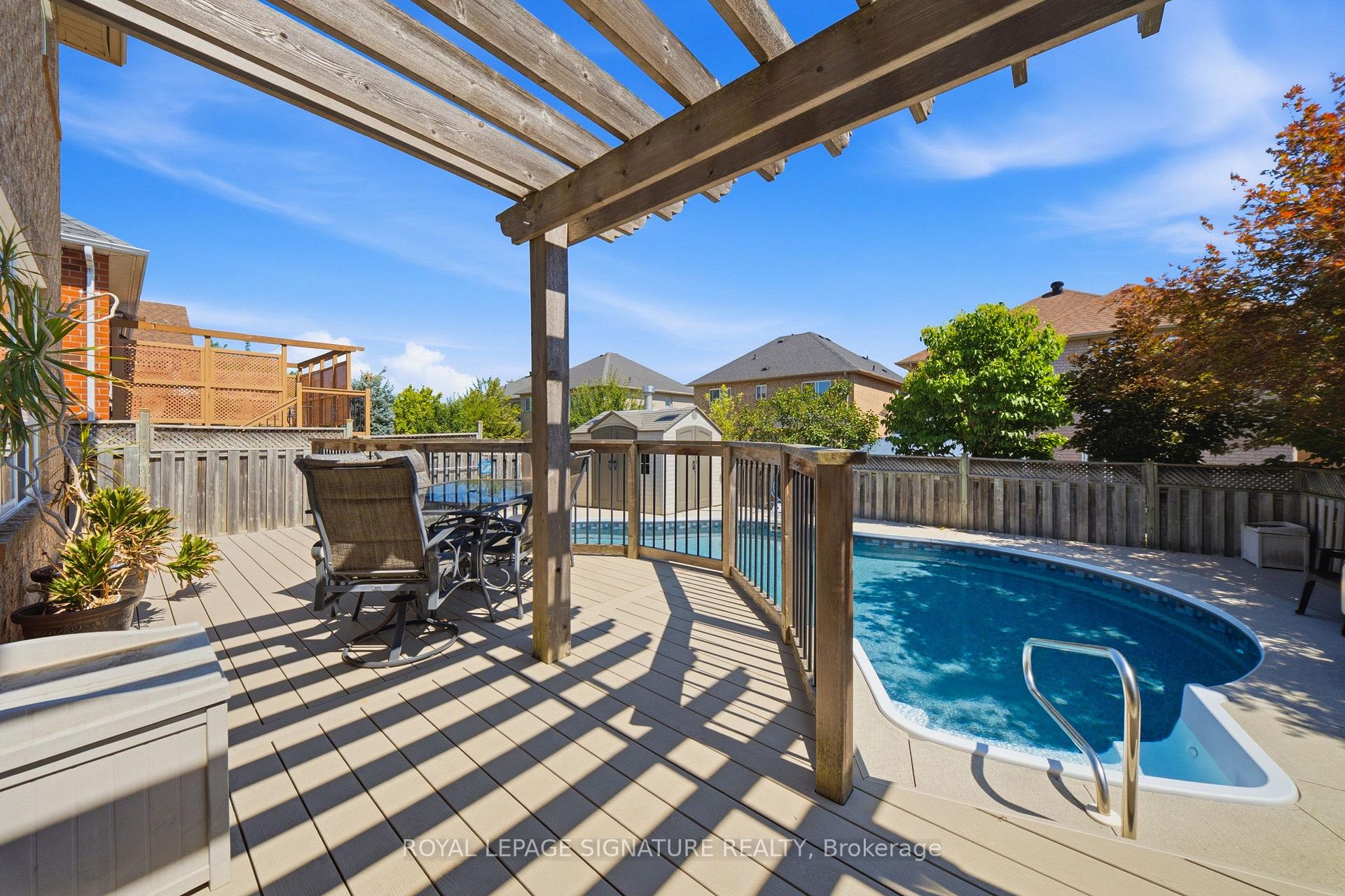 Photo 36 of 79 Twin Willow Crescent E, Brampton, Snelgrove — HOMEH