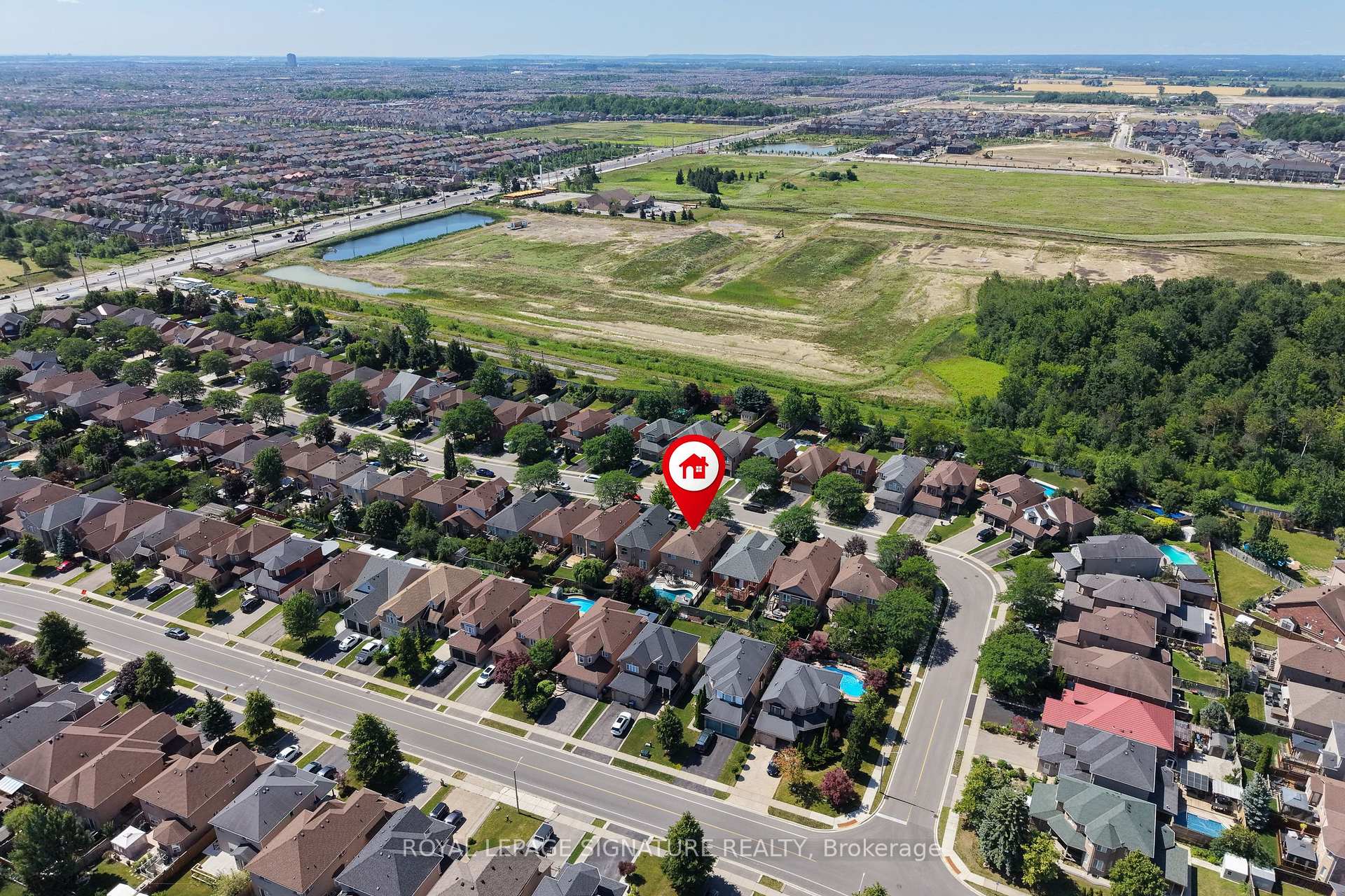 Photo 39 of 79 Twin Willow Crescent E, Brampton, Snelgrove — HOMEH