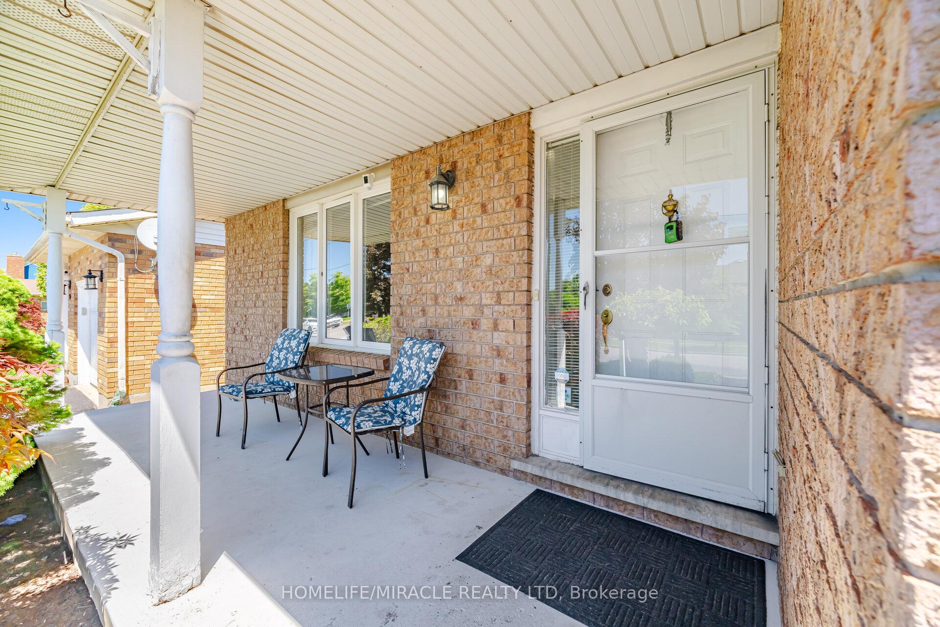 Photo 6 of 196 First St Louth, St. Catharines, Grapeview — HOMEH