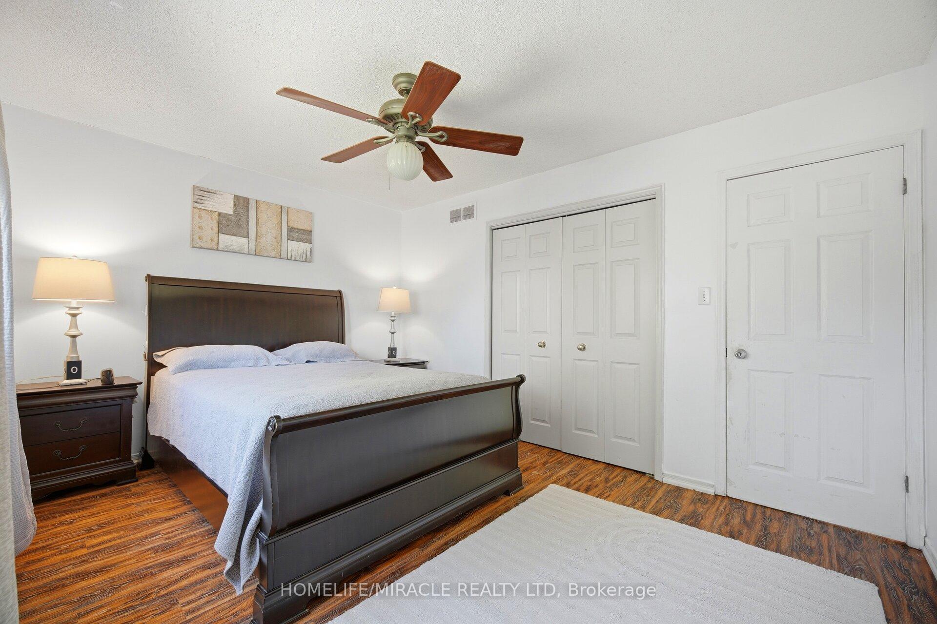 Photo 21 of 196 First St Louth, St. Catharines, Grapeview — HOMEH