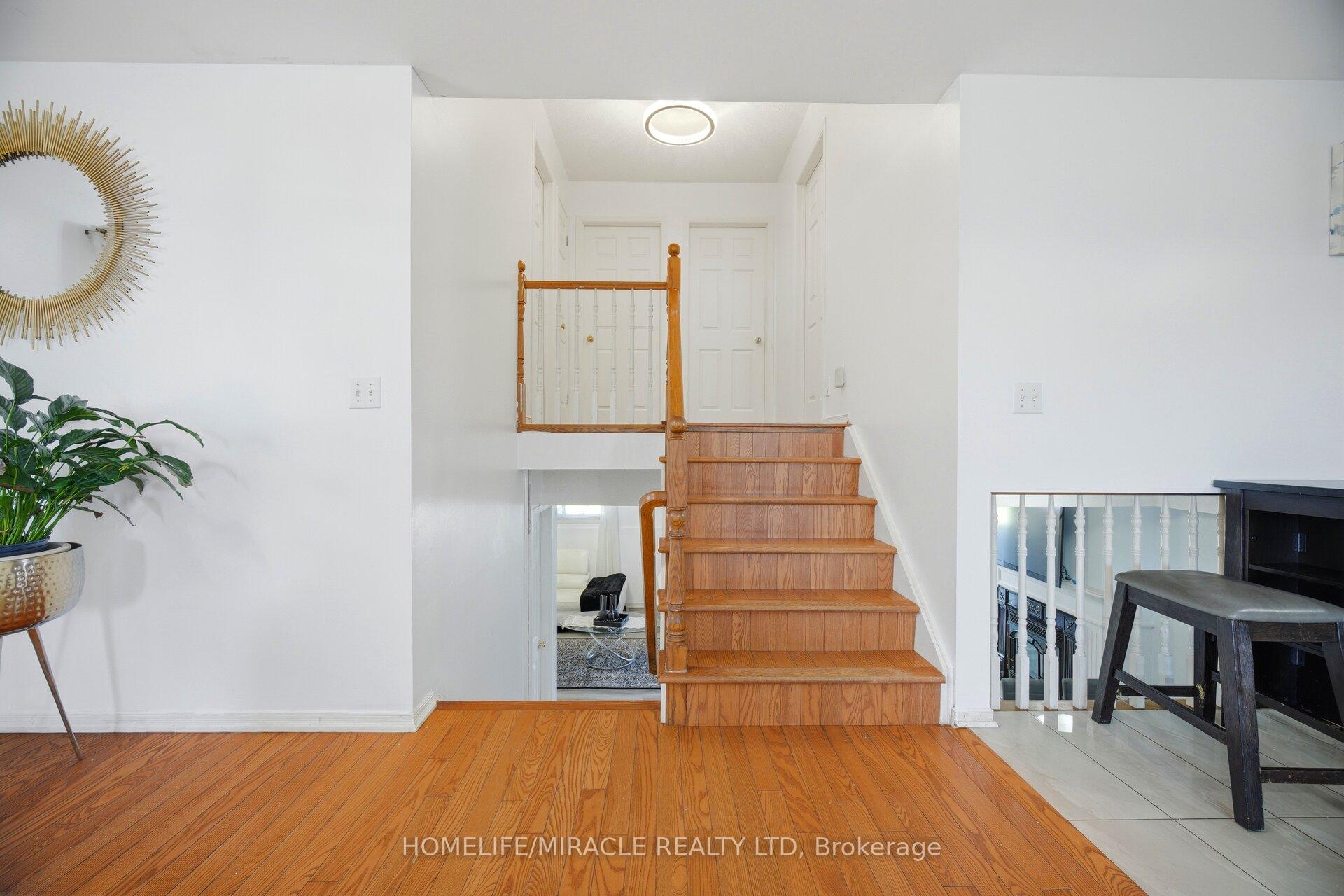 Photo 27 of 196 First St Louth, St. Catharines, Grapeview — HOMEH