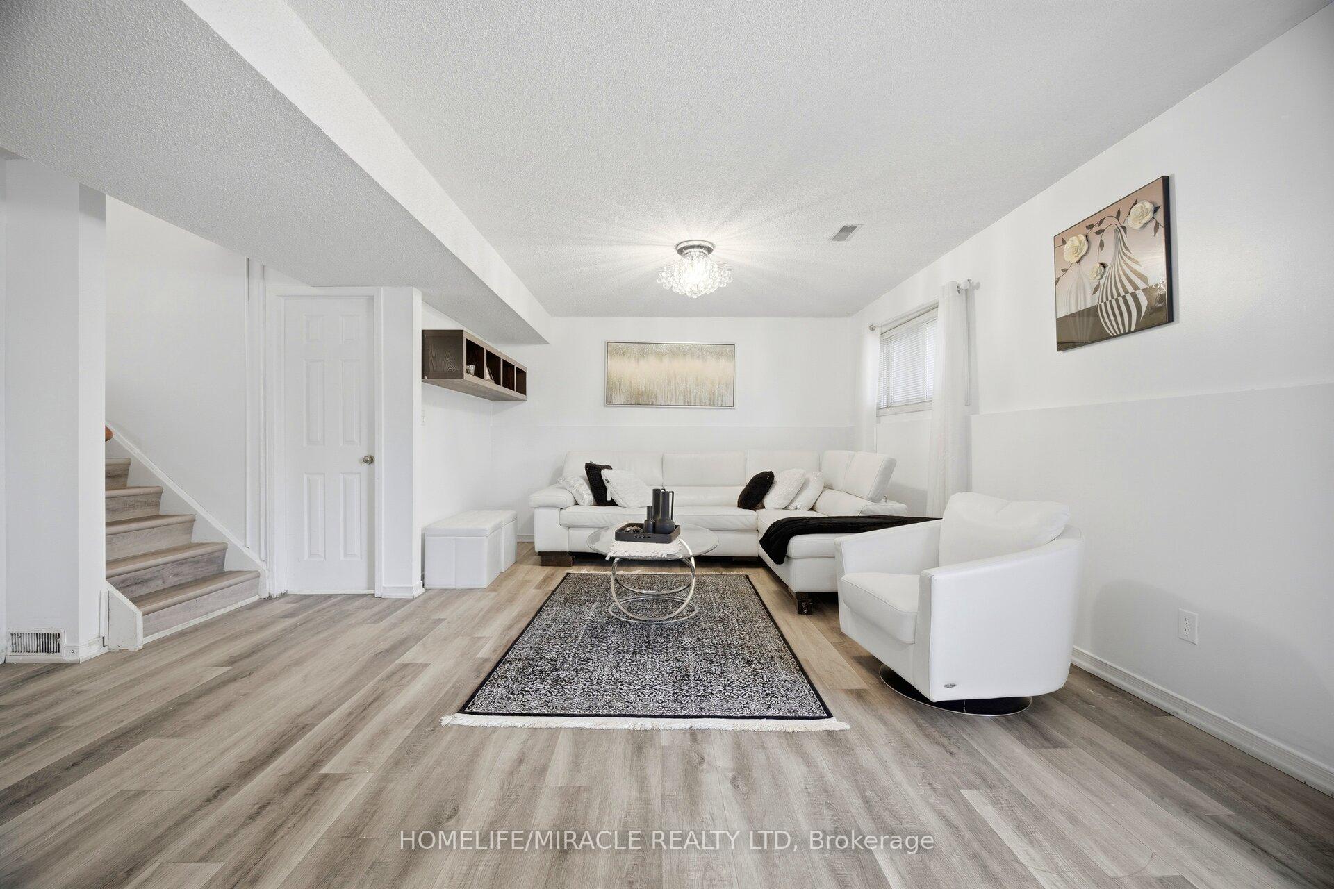 Photo 32 of 196 First St Louth, St. Catharines, Grapeview — HOMEH