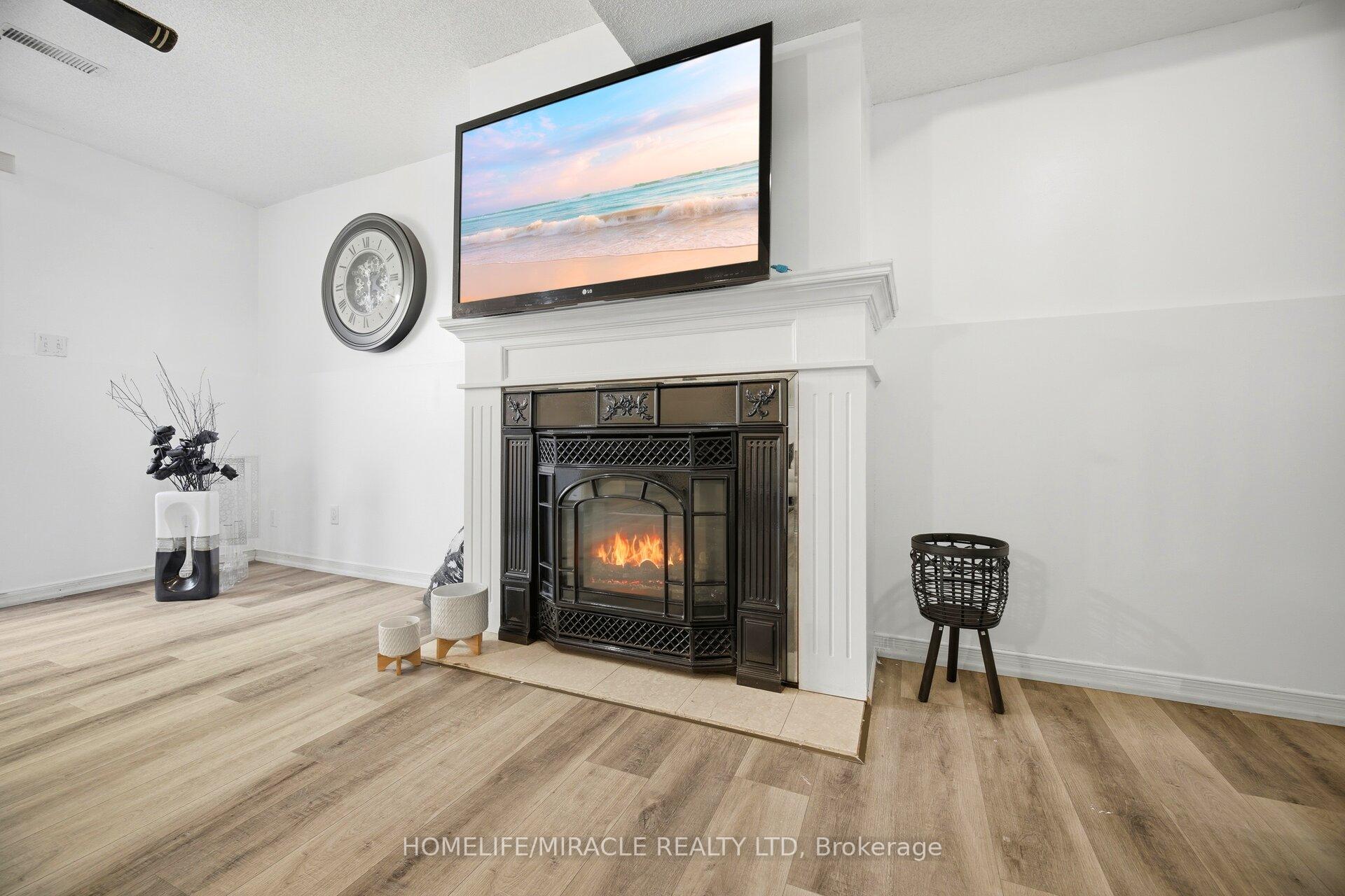 Photo 34 of 196 First St Louth, St. Catharines, Grapeview — HOMEH
