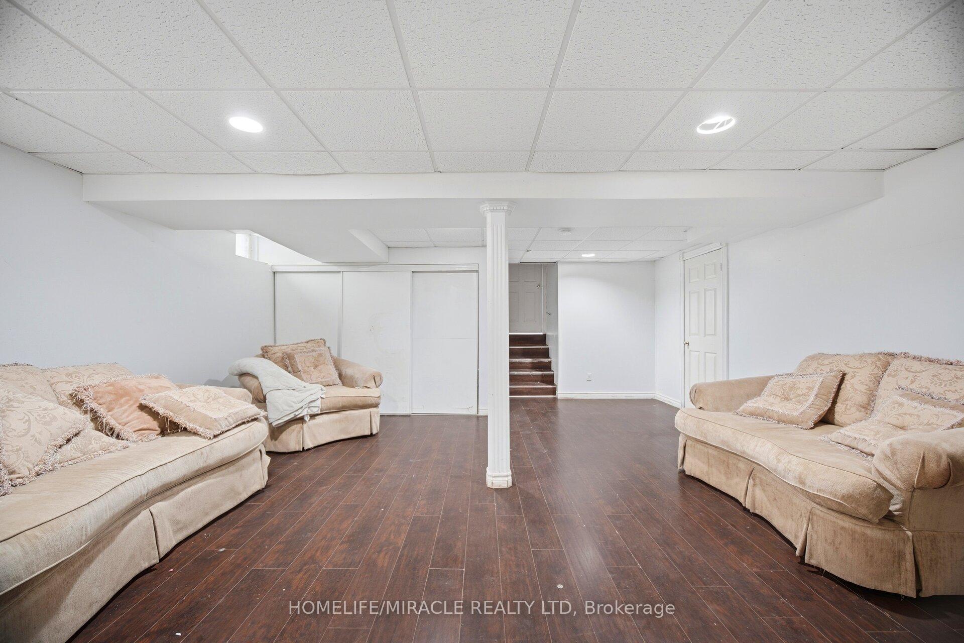 Photo 42 of 196 First St Louth, St. Catharines, Grapeview — HOMEH