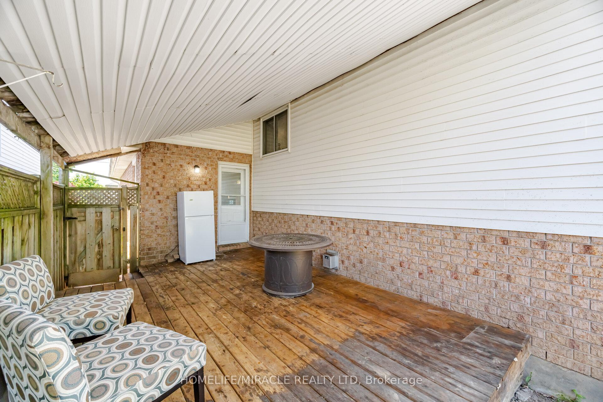 Photo 44 of 196 First St Louth, St. Catharines, Grapeview — HOMEH