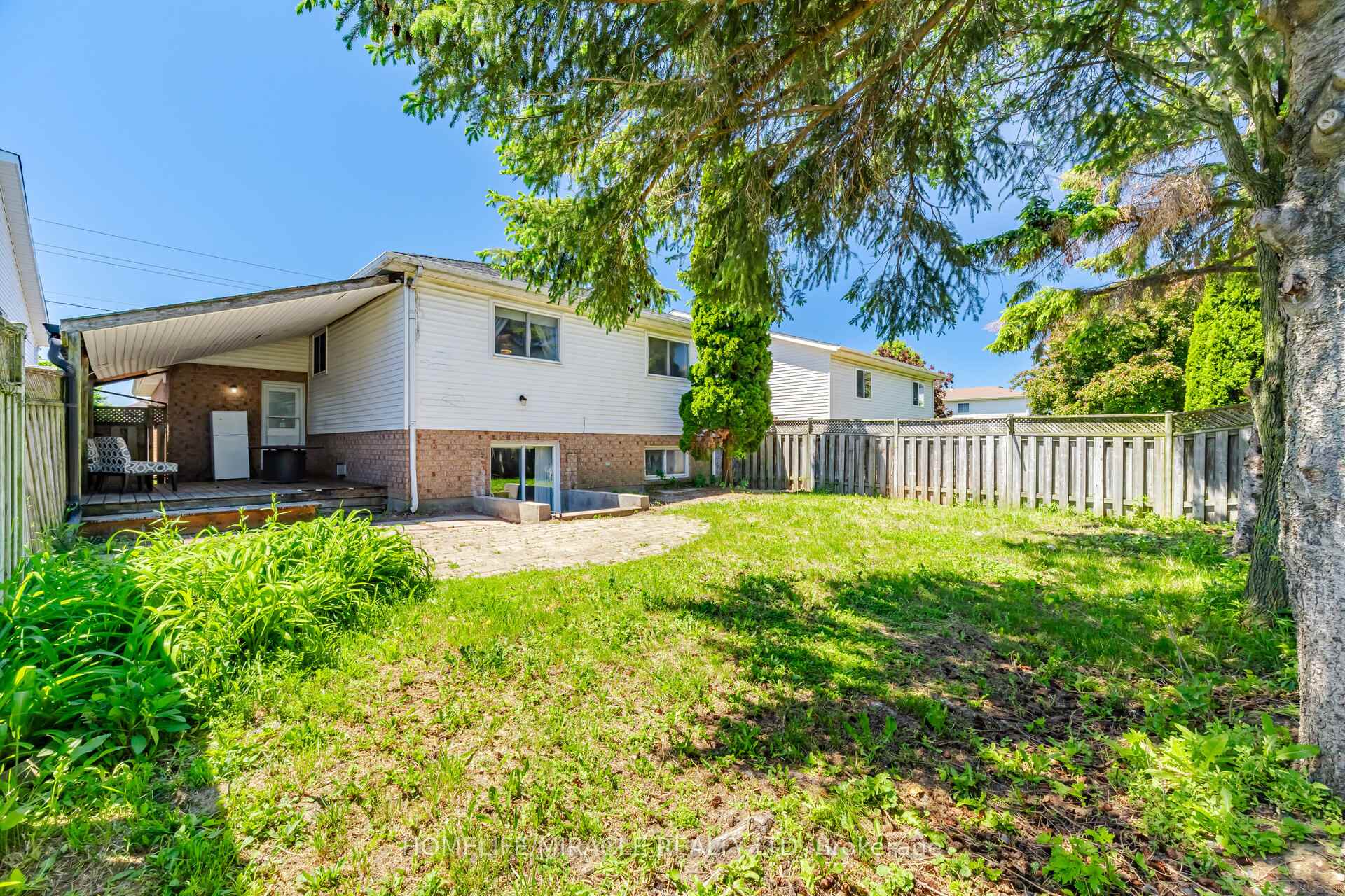 Photo 46 of 196 First St Louth, St. Catharines, Grapeview — HOMEH
