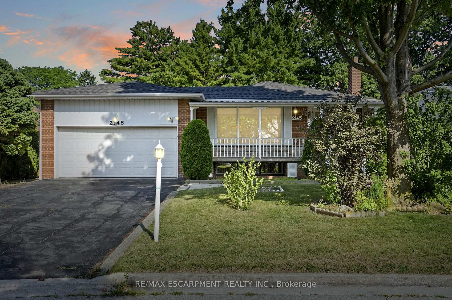 Photo 1 of 2145 Sunnyvale Drive, Oakville, Bronte — HOMEH