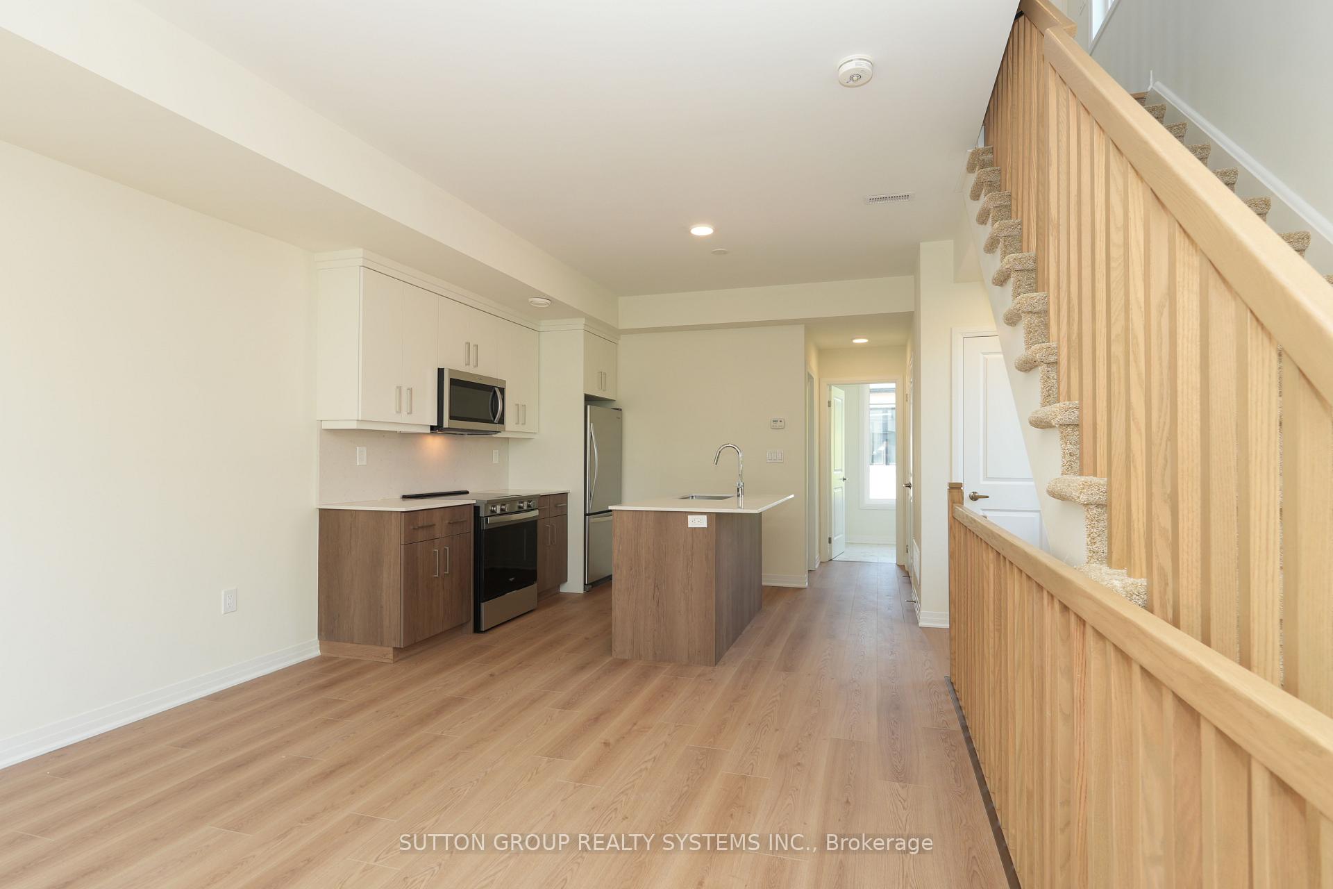 Photo 5 of Unit 13, 734 Front Royal Street, Mississauga, Applewood — HOMEH