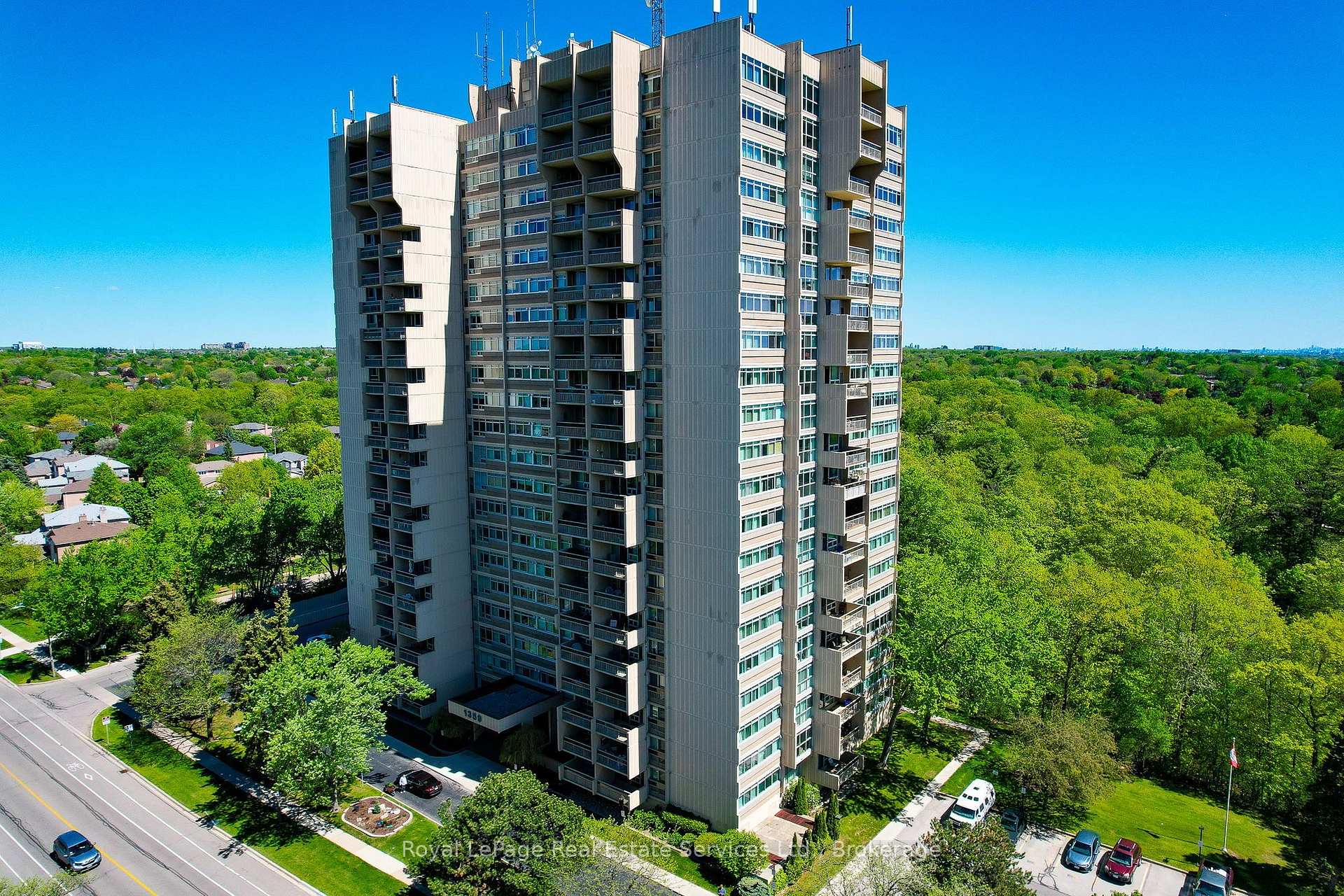 Front of Unit 1702, 1359 White Oaks Boulevard