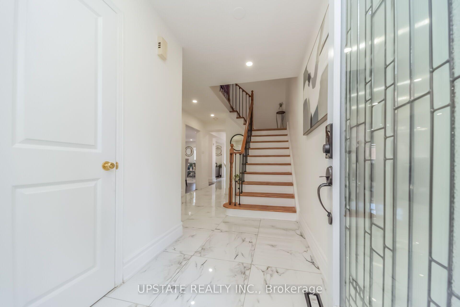 Photo 4 of 145 Valonia Drive, Brampton, Brampton North — HOMEH