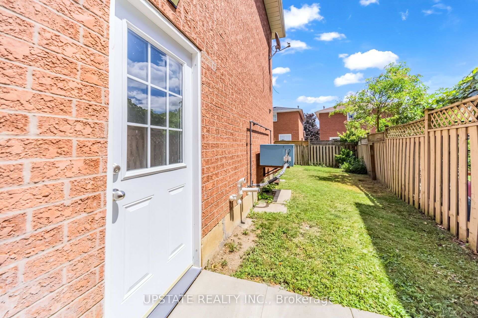 Photo 34 of 145 Valonia Drive, Brampton, Brampton North — HOMEH
