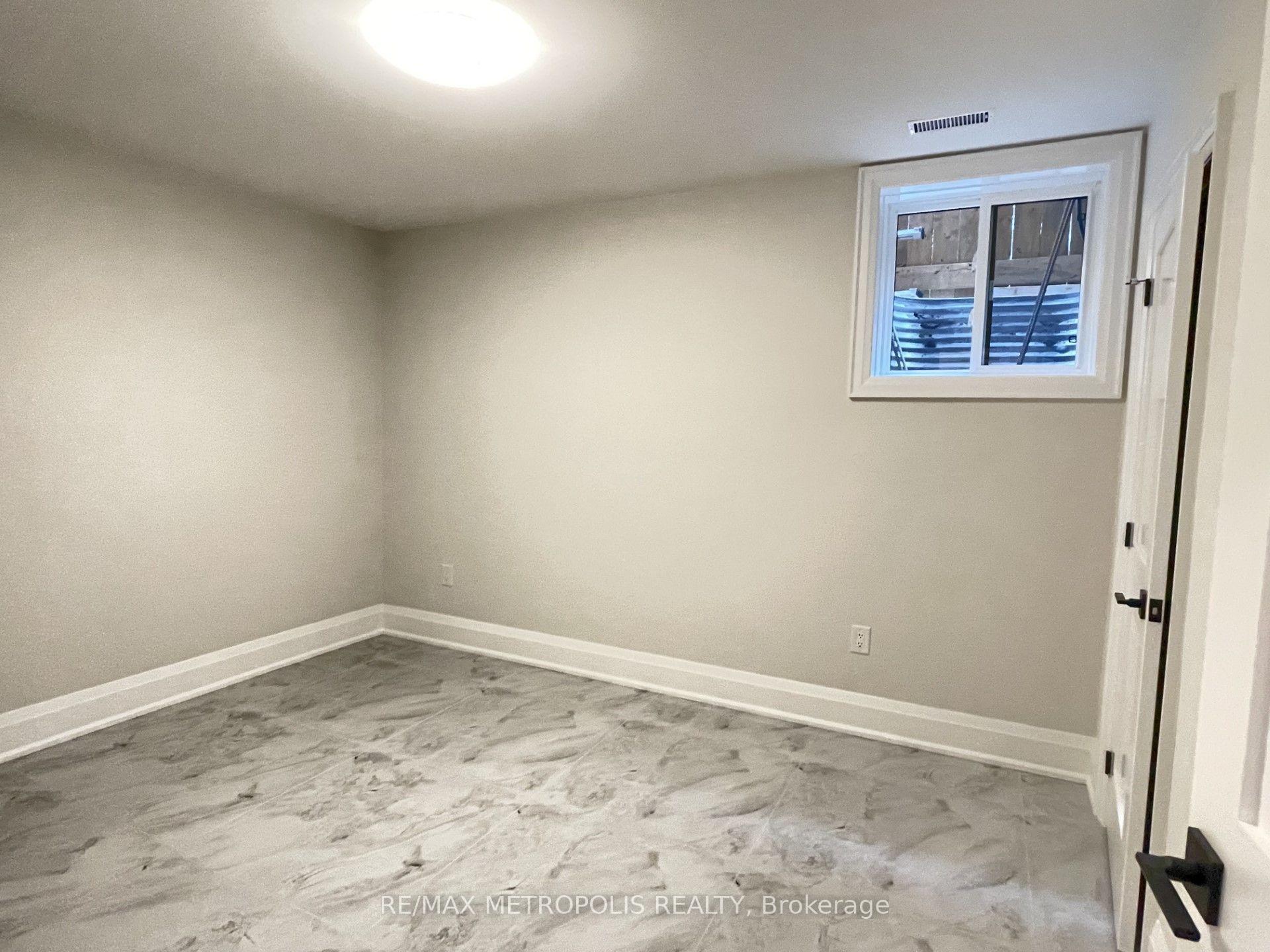 Photo 9 of Unit Bsmt, 165 Manning Avenue, Toronto, Trinity-Bellwoods — HOMEH