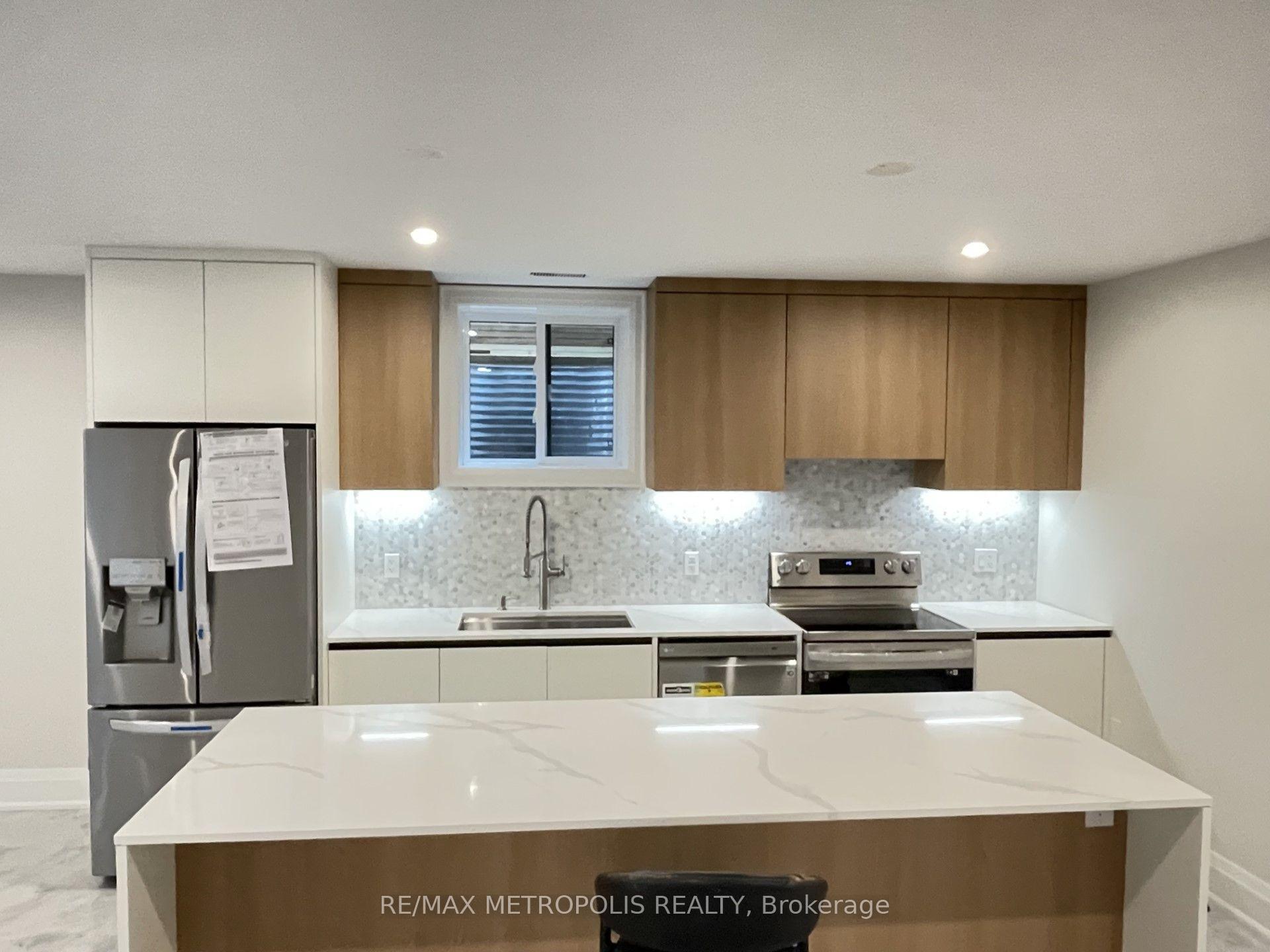 Photo 12 of Unit Bsmt, 165 Manning Avenue, Toronto, Trinity-Bellwoods — HOMEH