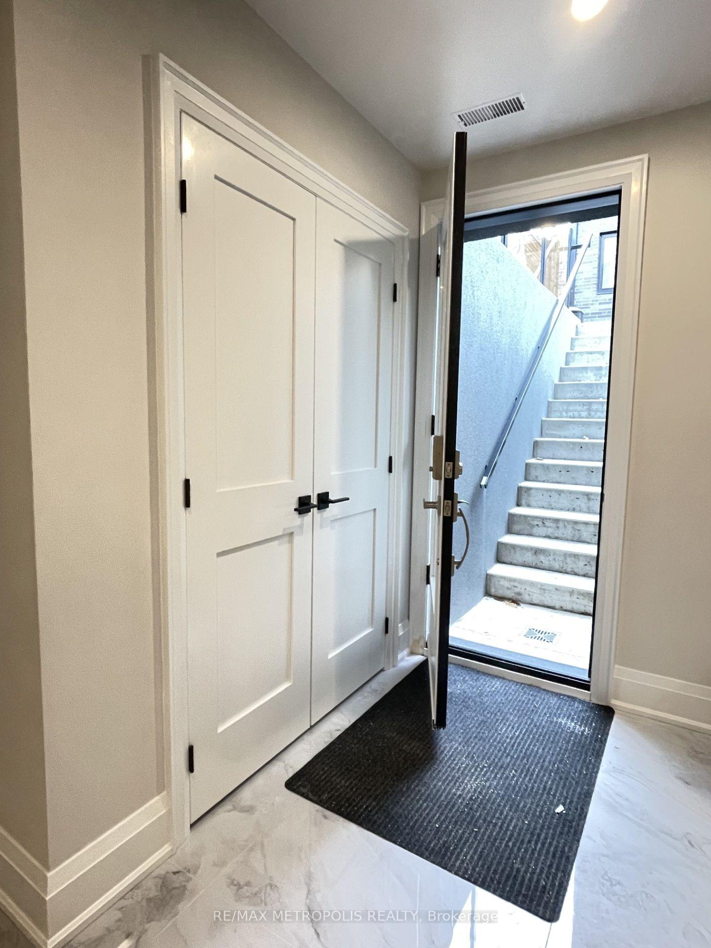 Photo 13 of Unit Bsmt, 165 Manning Avenue, Toronto, Trinity-Bellwoods — HOMEH