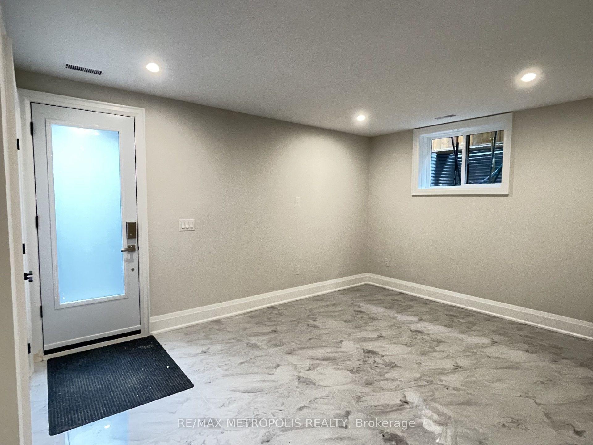 Photo 14 of Unit Bsmt, 165 Manning Avenue, Toronto, Trinity-Bellwoods — HOMEH